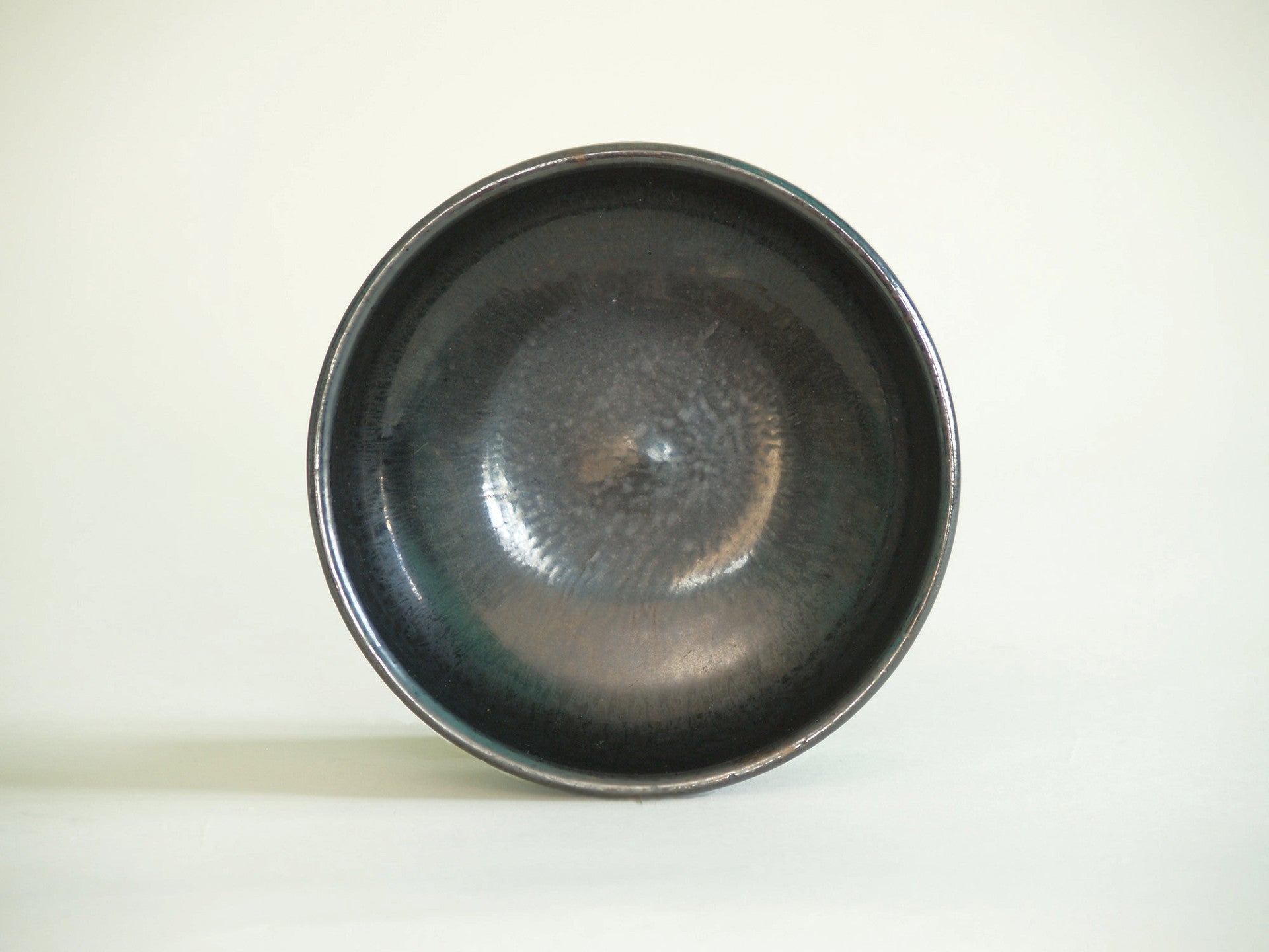 Coupe noire de Robert Picault, France (vers 1948)..Back Bowl by Robert Picault, France (circa 1948)