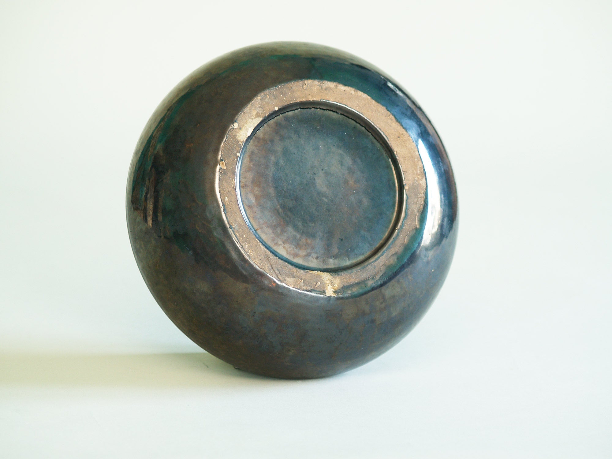 Coupe noire de Robert Picault, France (vers 1948)..Back Bowl by Robert Picault, France (circa 1948)