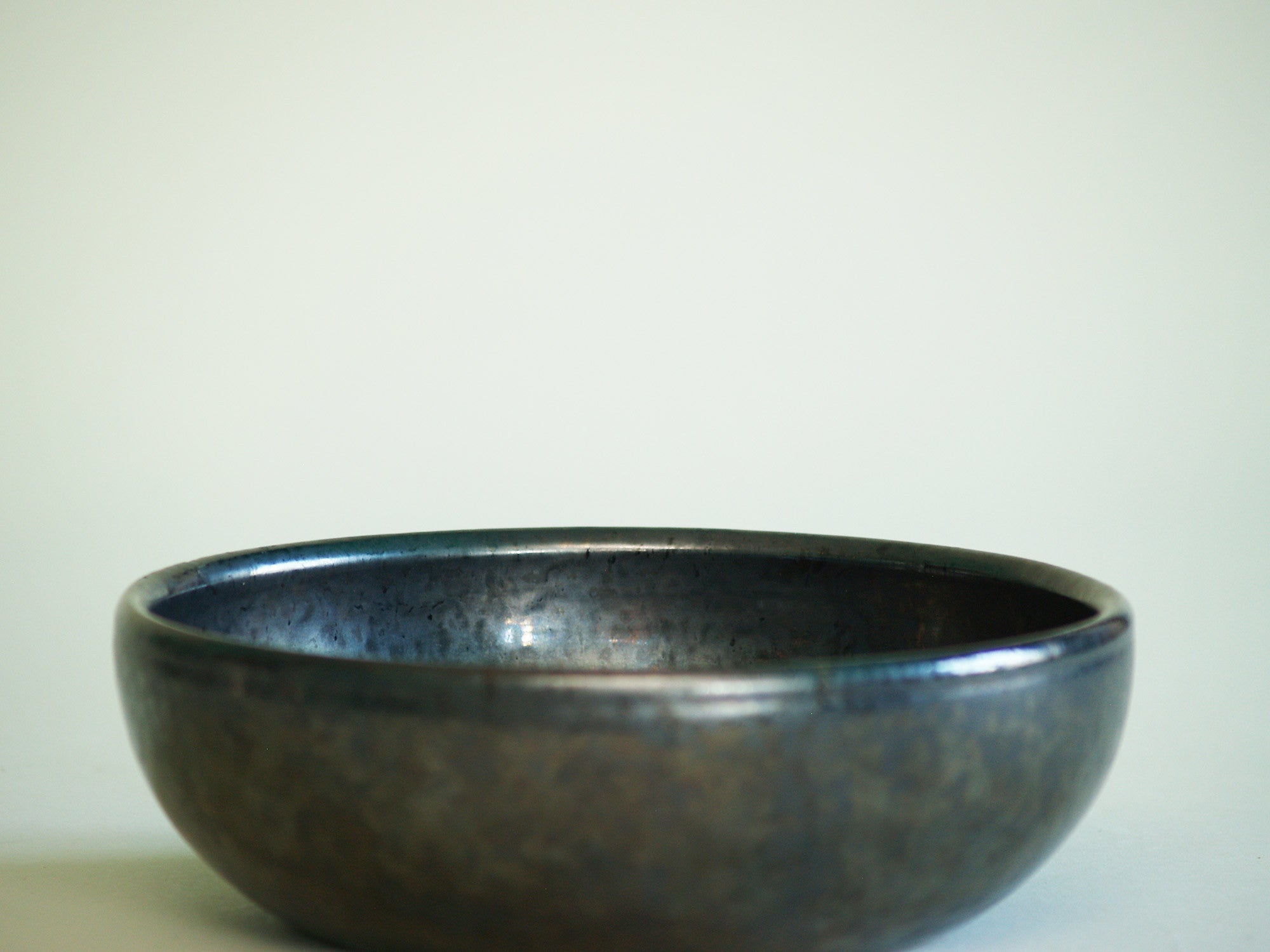 Coupe noire de Robert Picault, France (vers 1948)..Back Bowl by Robert Picault, France (circa 1948)