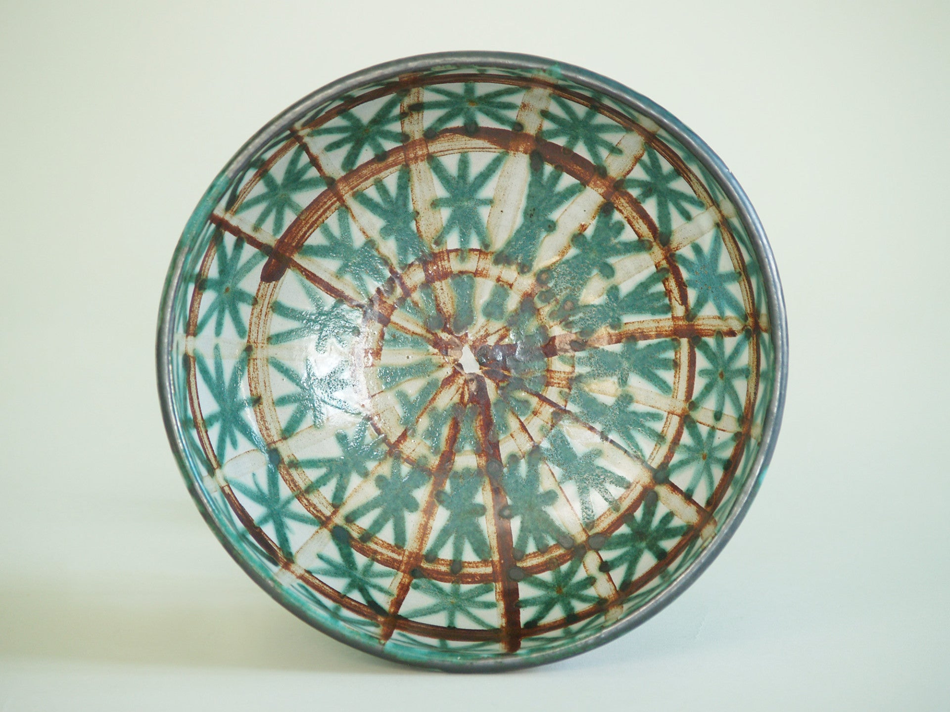 Grande coupe tripode de Robert Picault, France (vers 1948)..Large tripod Bowl by Robert Picault, France (circa 1948)