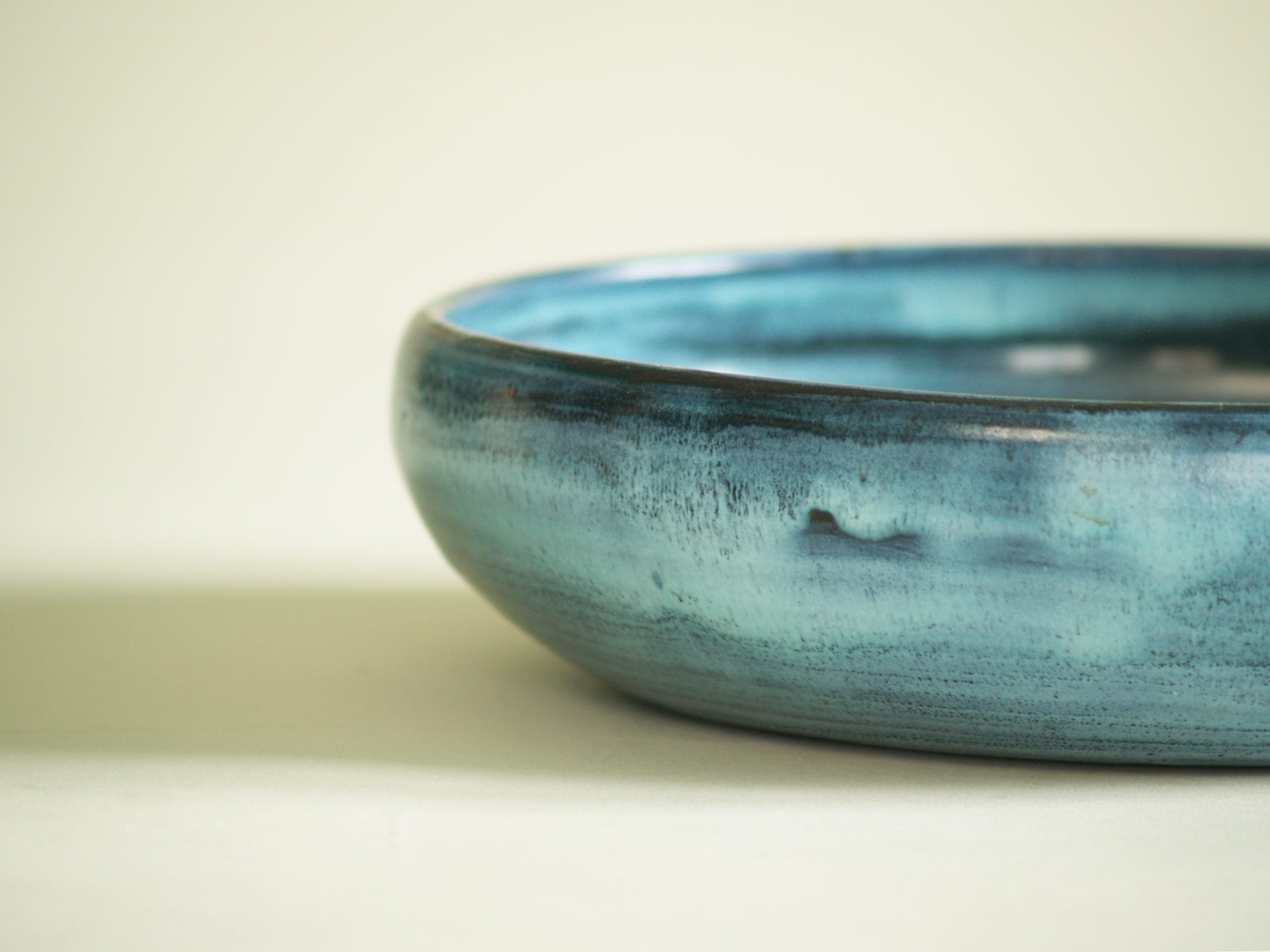 Coupe de Jacques Pouchain, France (vers 1959)..Bowl by Jacques Pouchain, France (ca. 1959)
