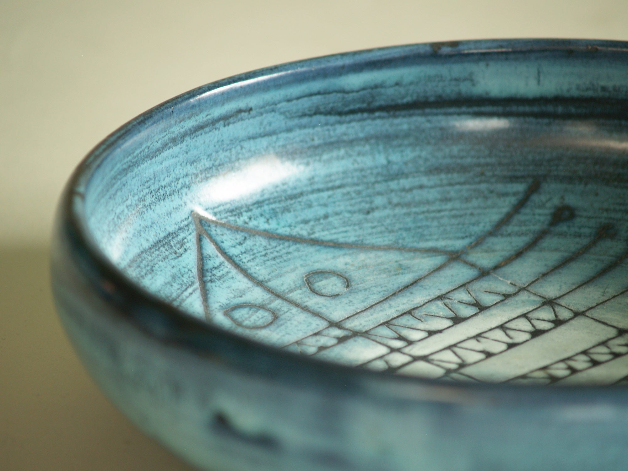 Coupe de Jacques Pouchain, France (vers 1959)..Bowl by Jacques Pouchain, France (ca. 1959)