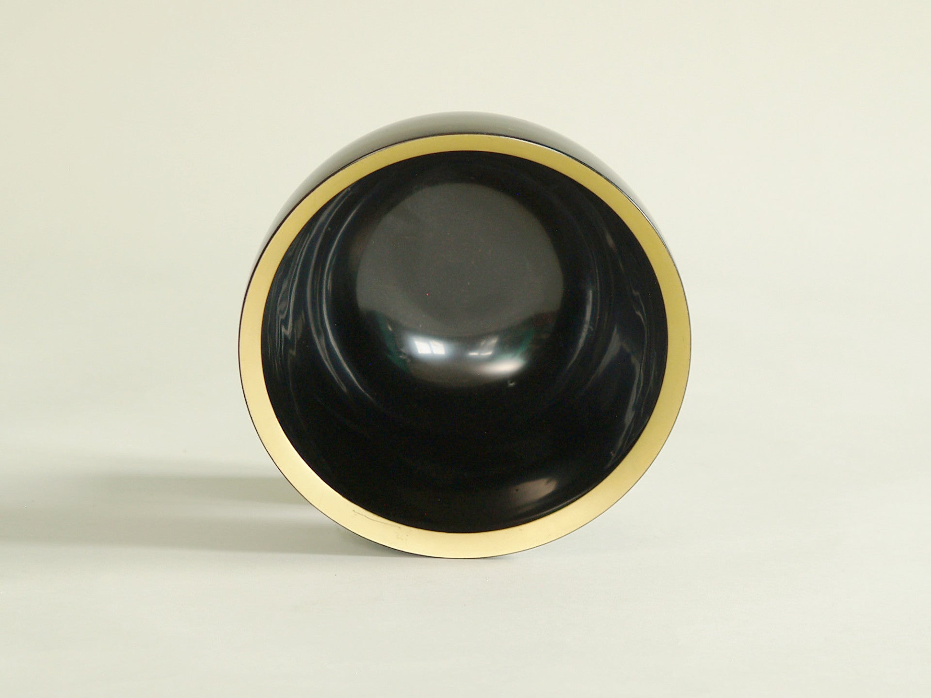 Coupe Mingei Haisen en laque, Japon (vers 1930)..Mingei Haisen lacquer Bowl, Japan (circa 1930)