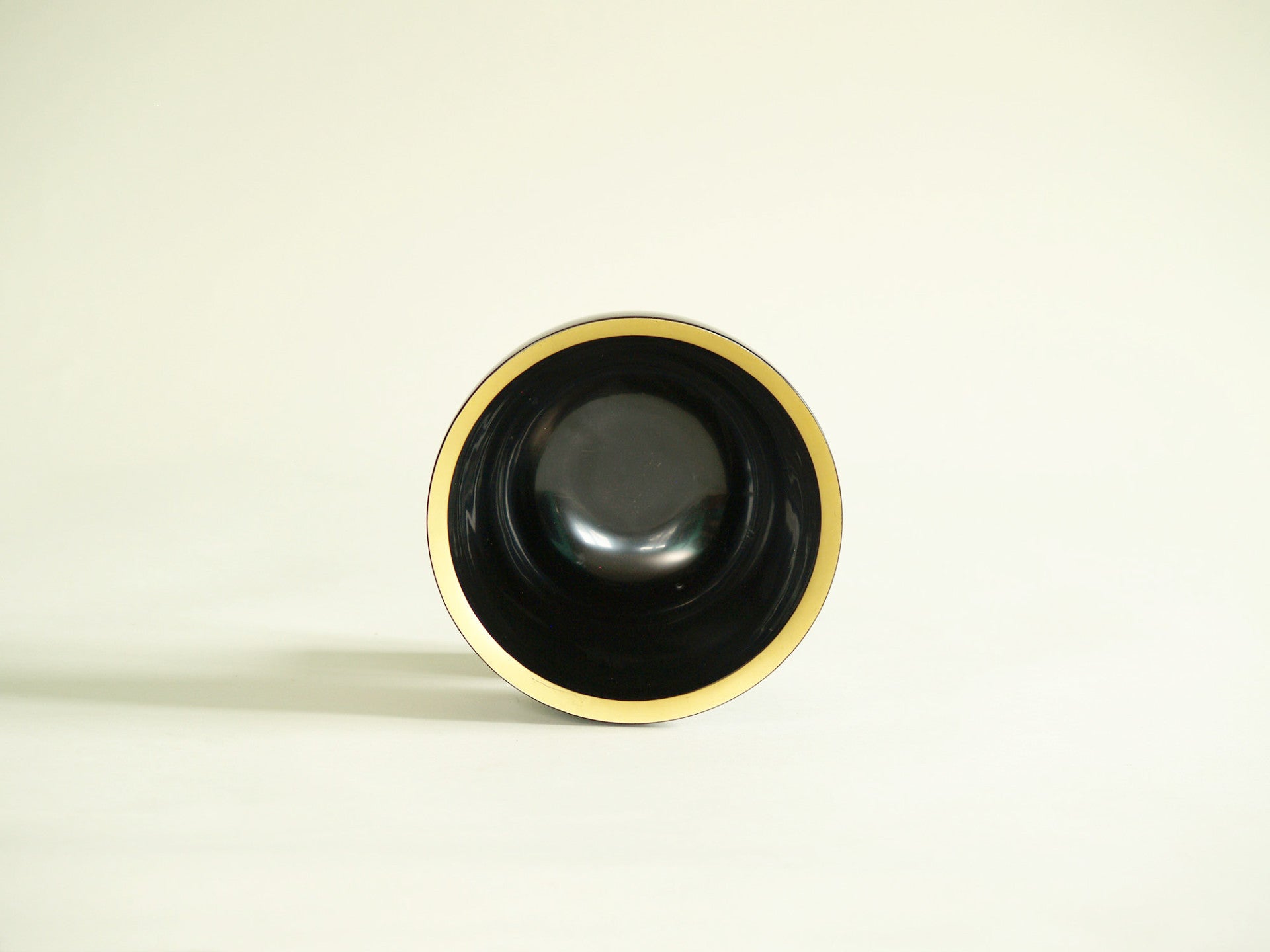 Coupe Mingei Haisen en laque, Japon (vers 1930)..Mingei Haisen lacquer Bowl, Japan (circa 1930)