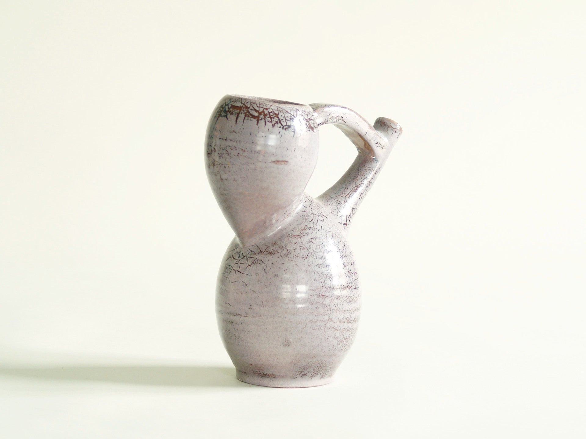 Vase‑Pichet «péruvien» des Potiers d'Accolay, France (vers 1955)..Preclumbian style Vase‑Pitcher by les Potiers d'Accolay, France (ca 1955)