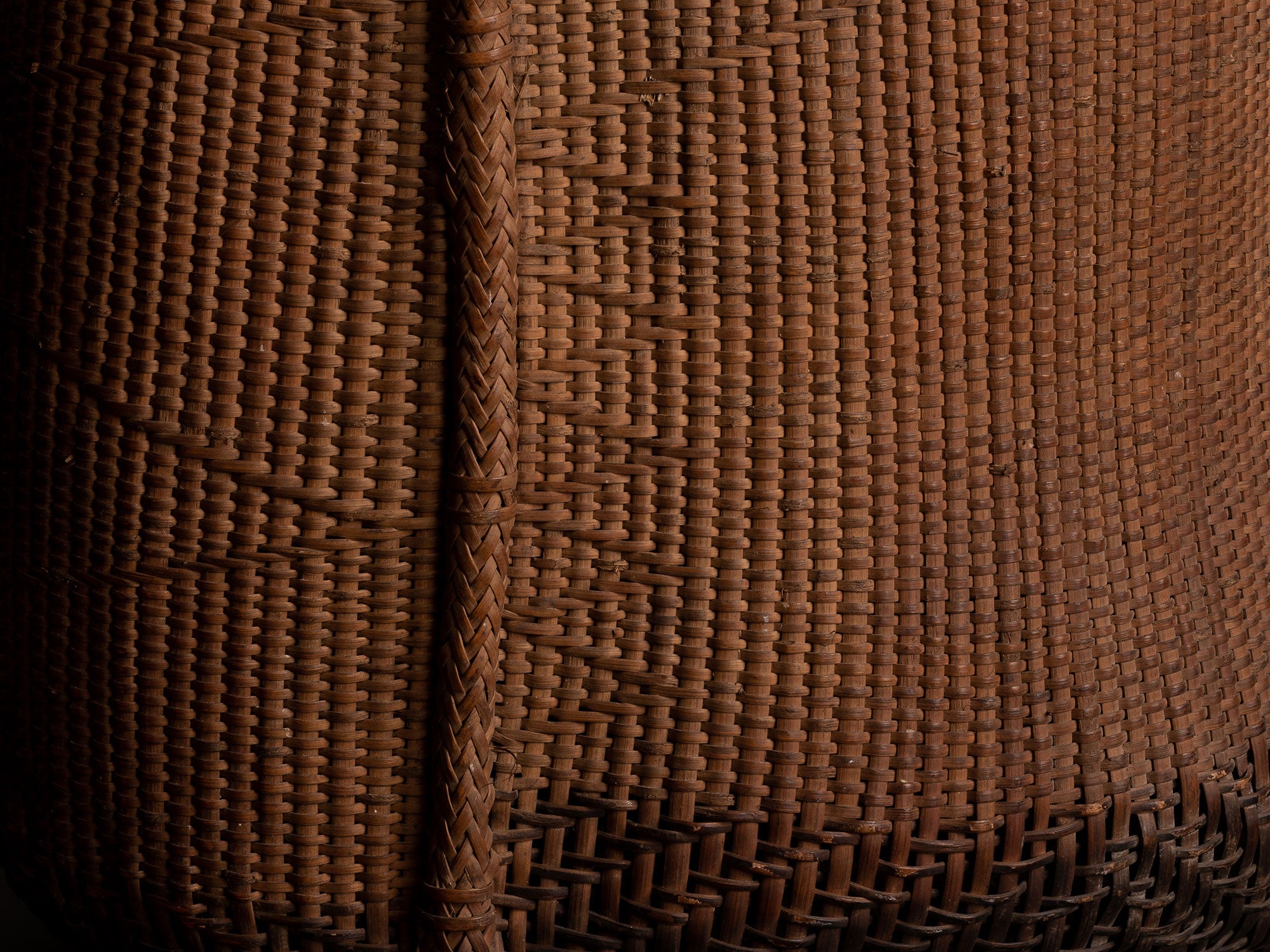 Panier hotte à tabac en bambou, Vietnam (milieu du XXe siècle)..Bamboo tobacco basket, Vietnam (mid-20th century)
