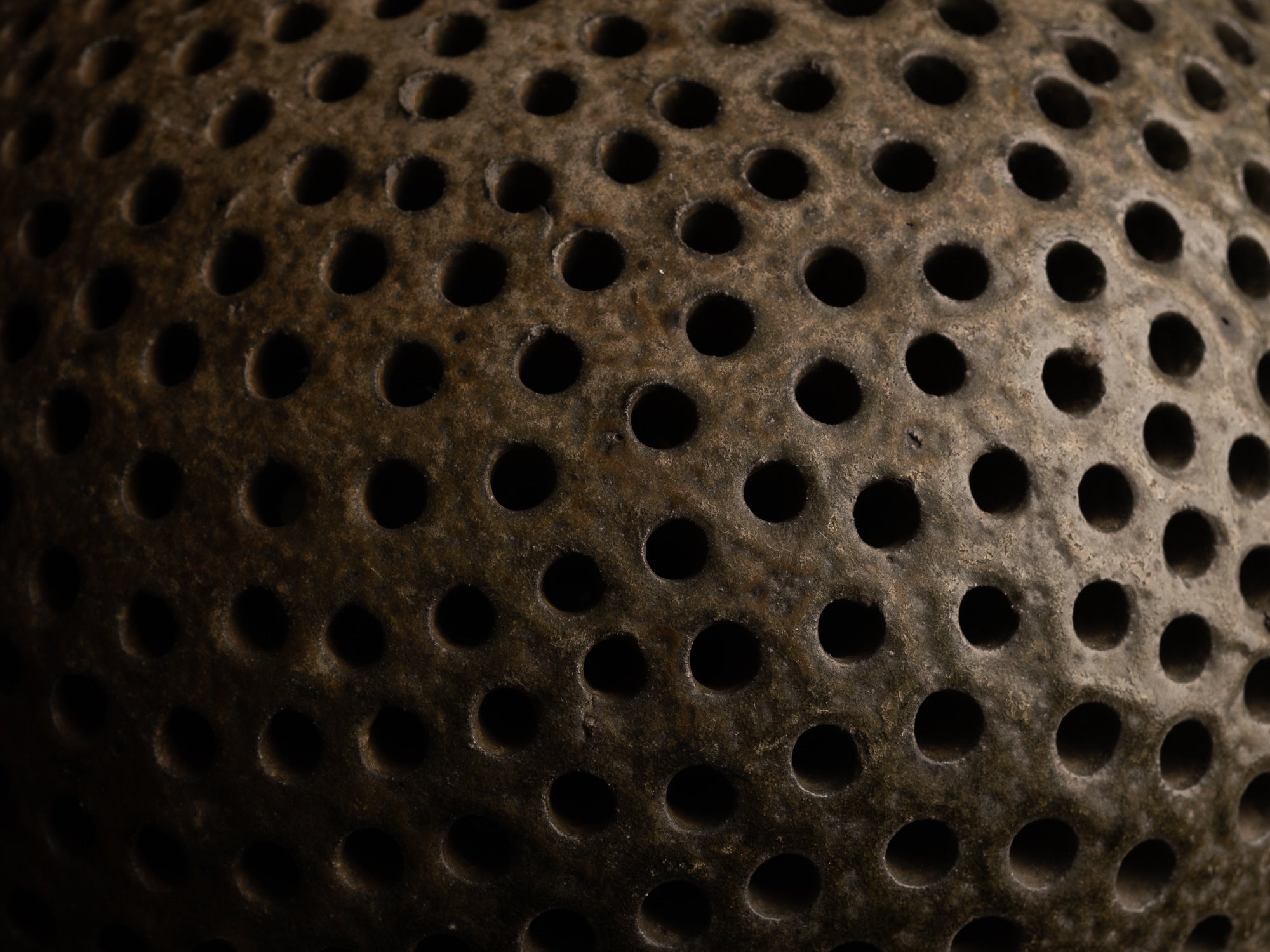 Mitate, Lampe‑sculpture biomorphique, France (2/2)..Mitate, second Biomorphic saltglazed stoneware sculptural Lamp, France (2/2)