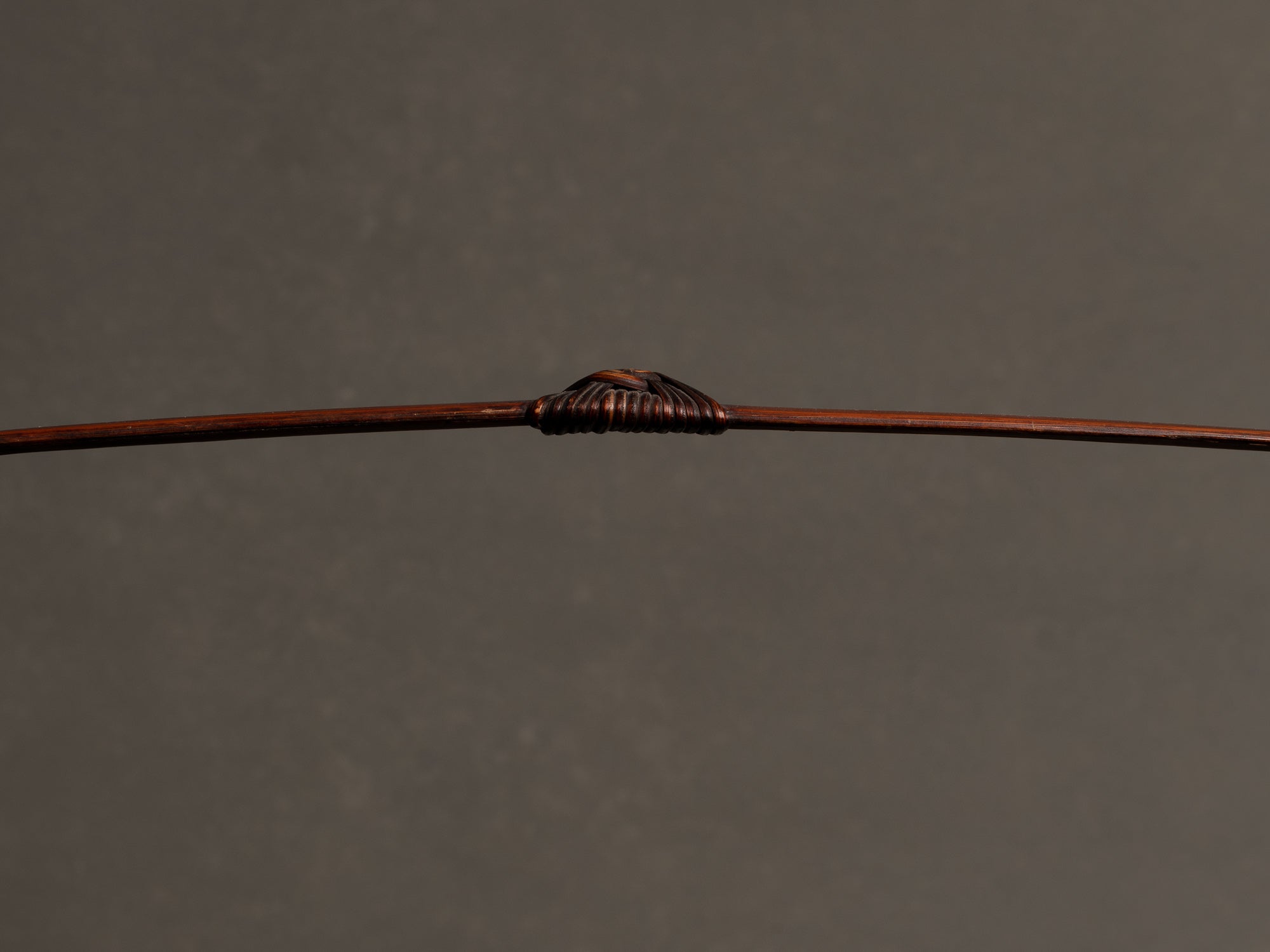 Rare Hanakago, panier rectangulaire à anse pour l'ikebana, Japon (Ère Shōwa)..Rare rectangular hanakago Ikebana bamboo basket with handle, Japan (Shōwa era)