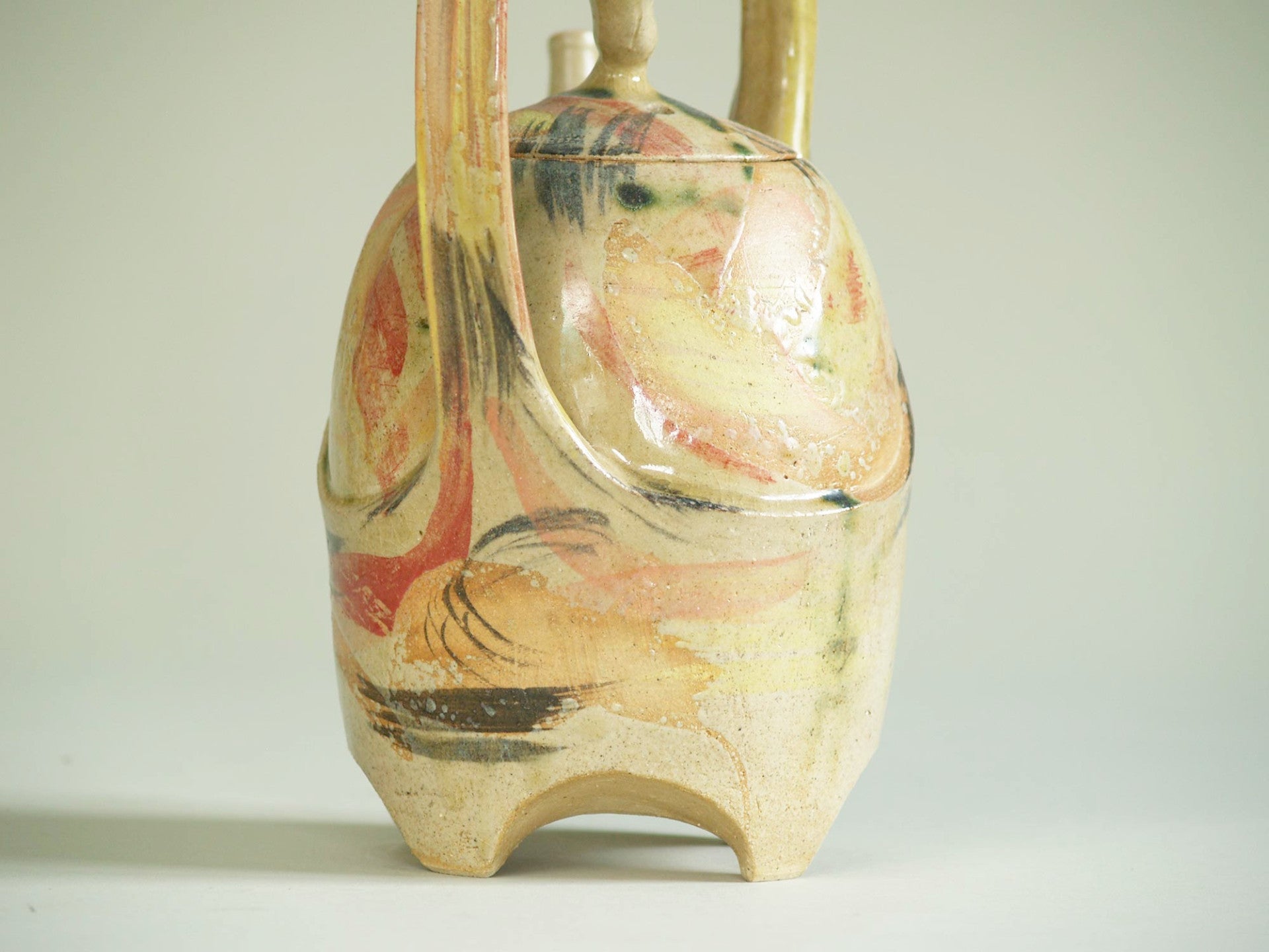 Théière sculpturale en grès, France (vers 1980)..Studio pottery Big Teapot, France (circa 1980)