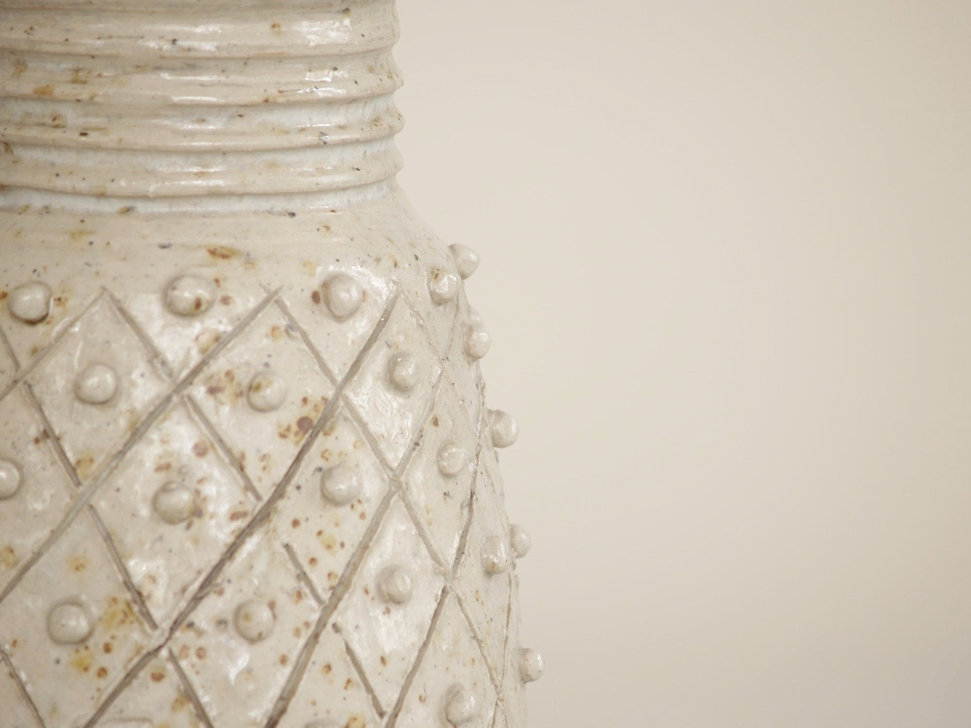 Vase d'André Rozay à La Borne, France (1945)..Brutalist La Borne stoneware vase by André Rozay, France (ca. 1945)