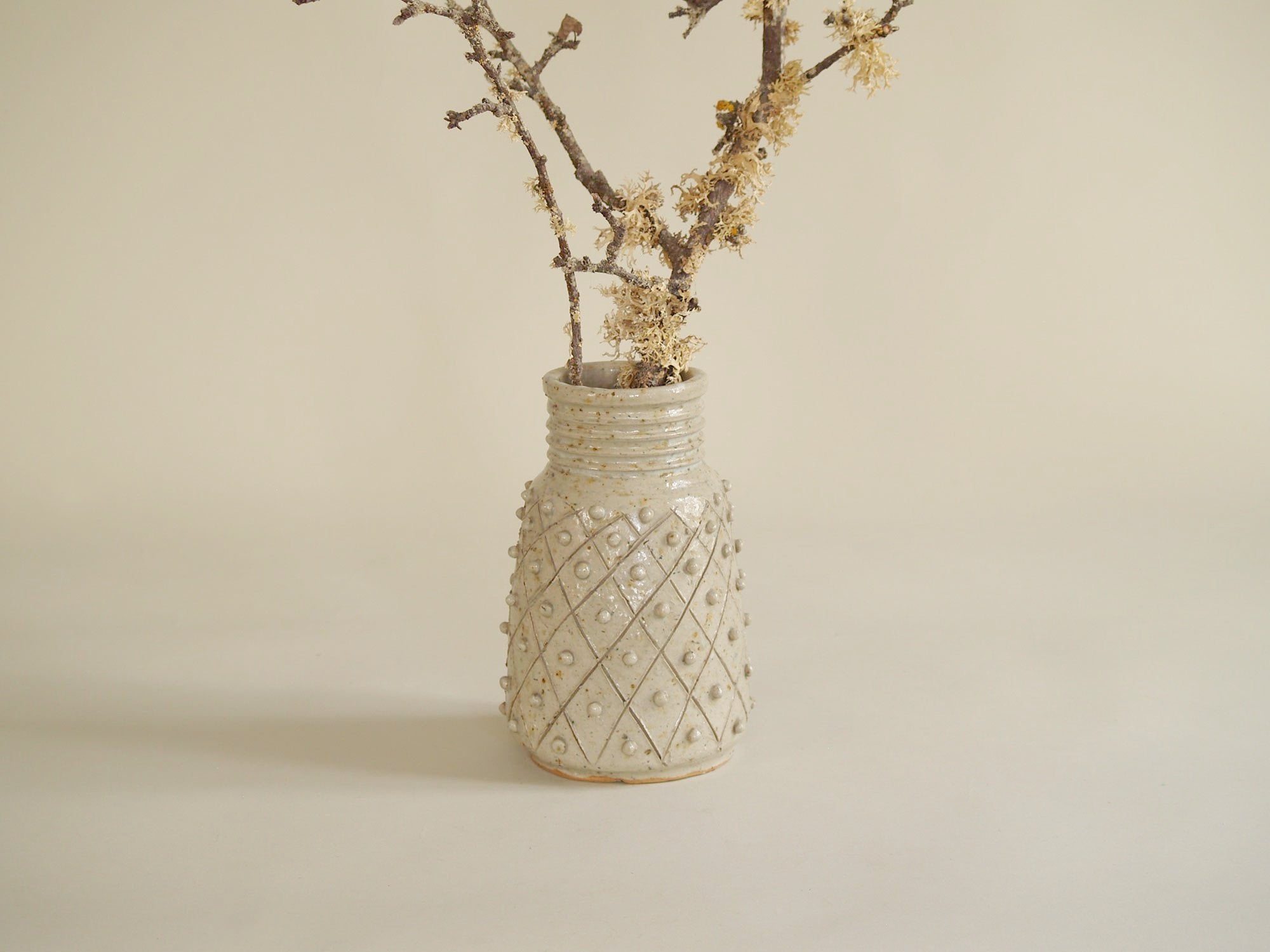 Vase d'André Rozay à La Borne, France (1945)..Brutalist La Borne stoneware vase by André Rozay, France (ca. 1945)