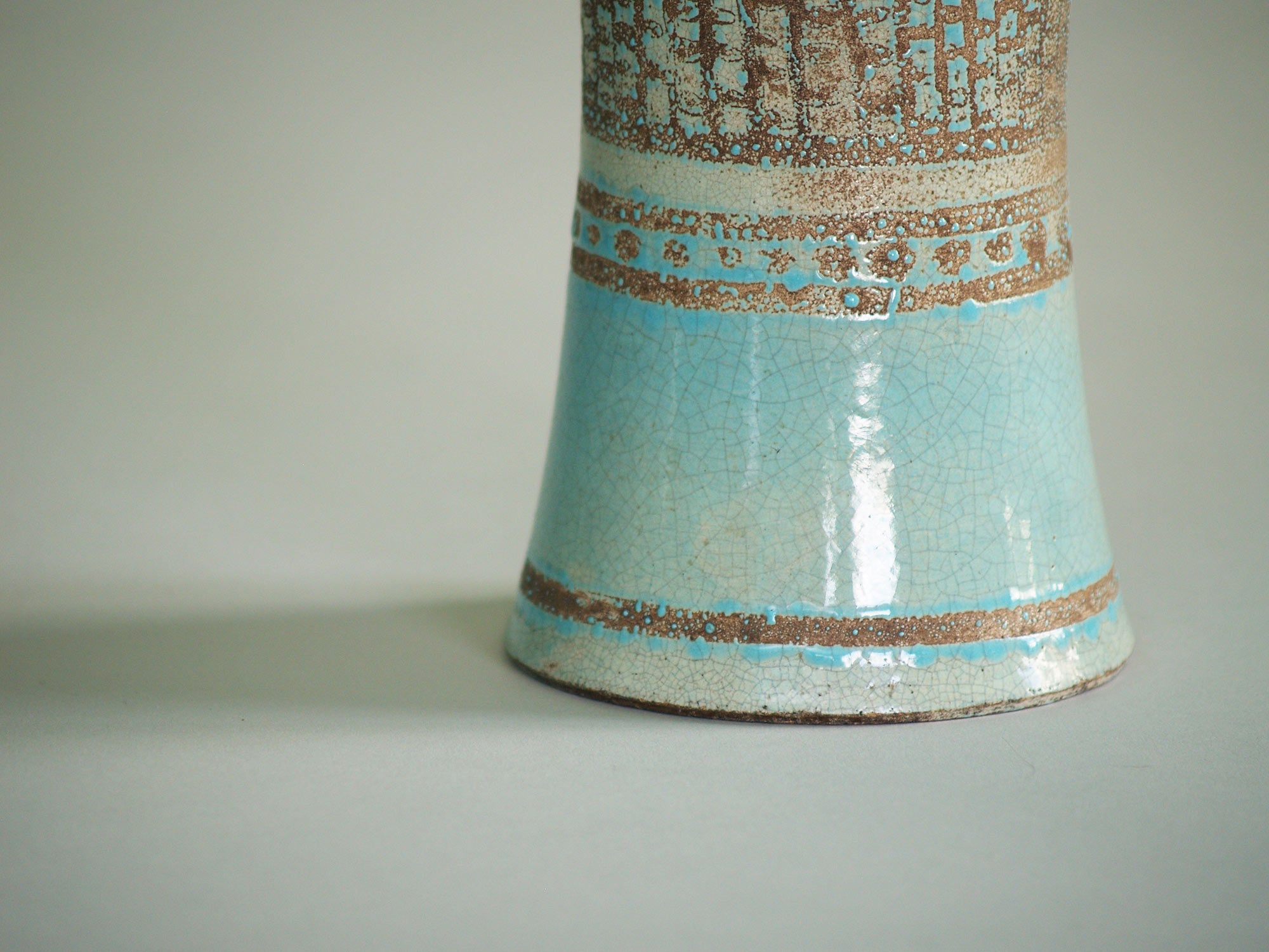 Vase de Jean Besnard, France (vers 1929)..Vase by Jean Besnard, France (circa 1929)