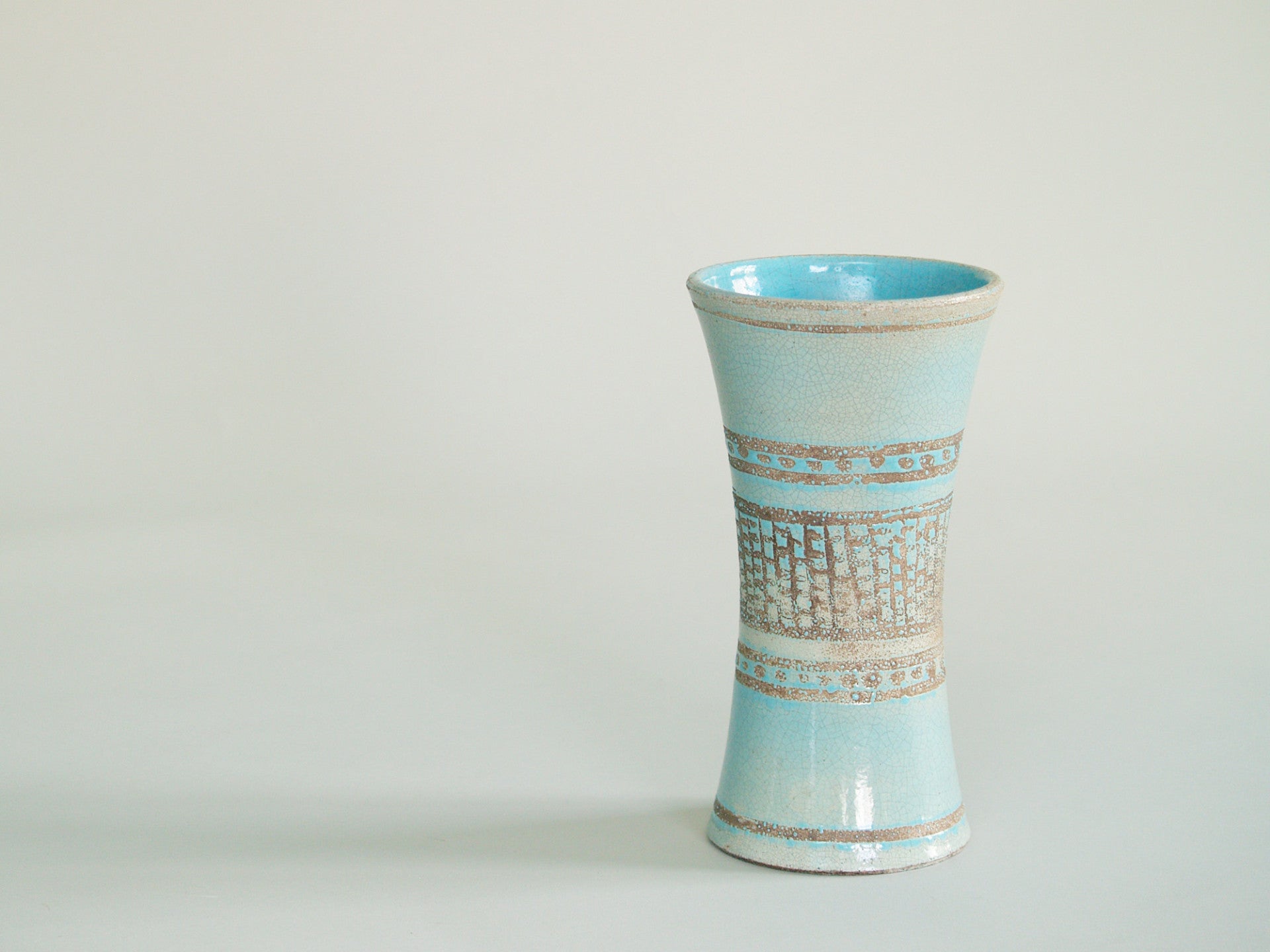 Vase de Jean Besnard, France (vers 1929)..Vase by Jean Besnard, France (circa 1929)