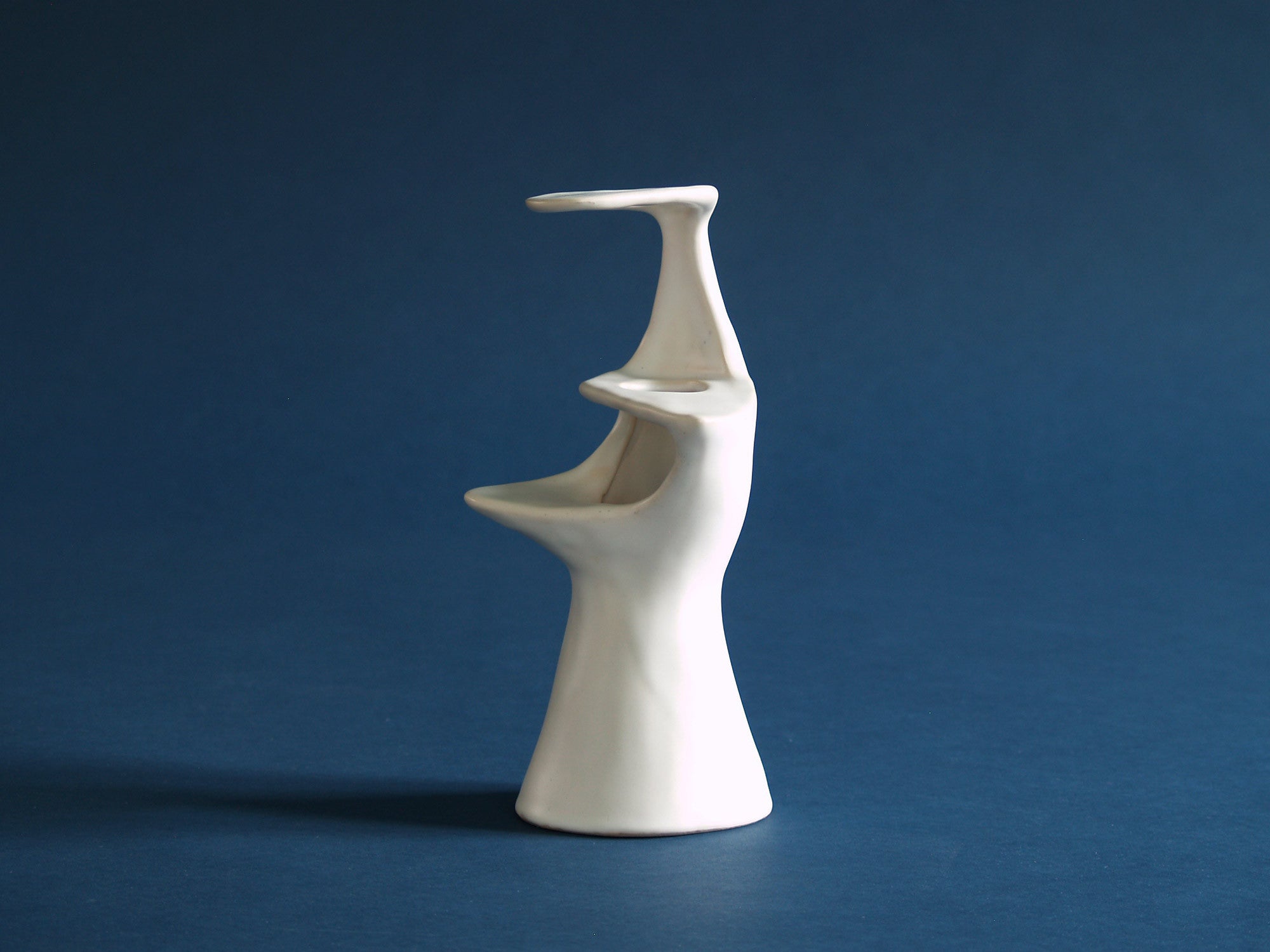 Sculpture‑Vase dans le style de Michel Lucotte, France (Années 1950)..Sculpture‑vase in the style of Michel Lucotte, France (1950)