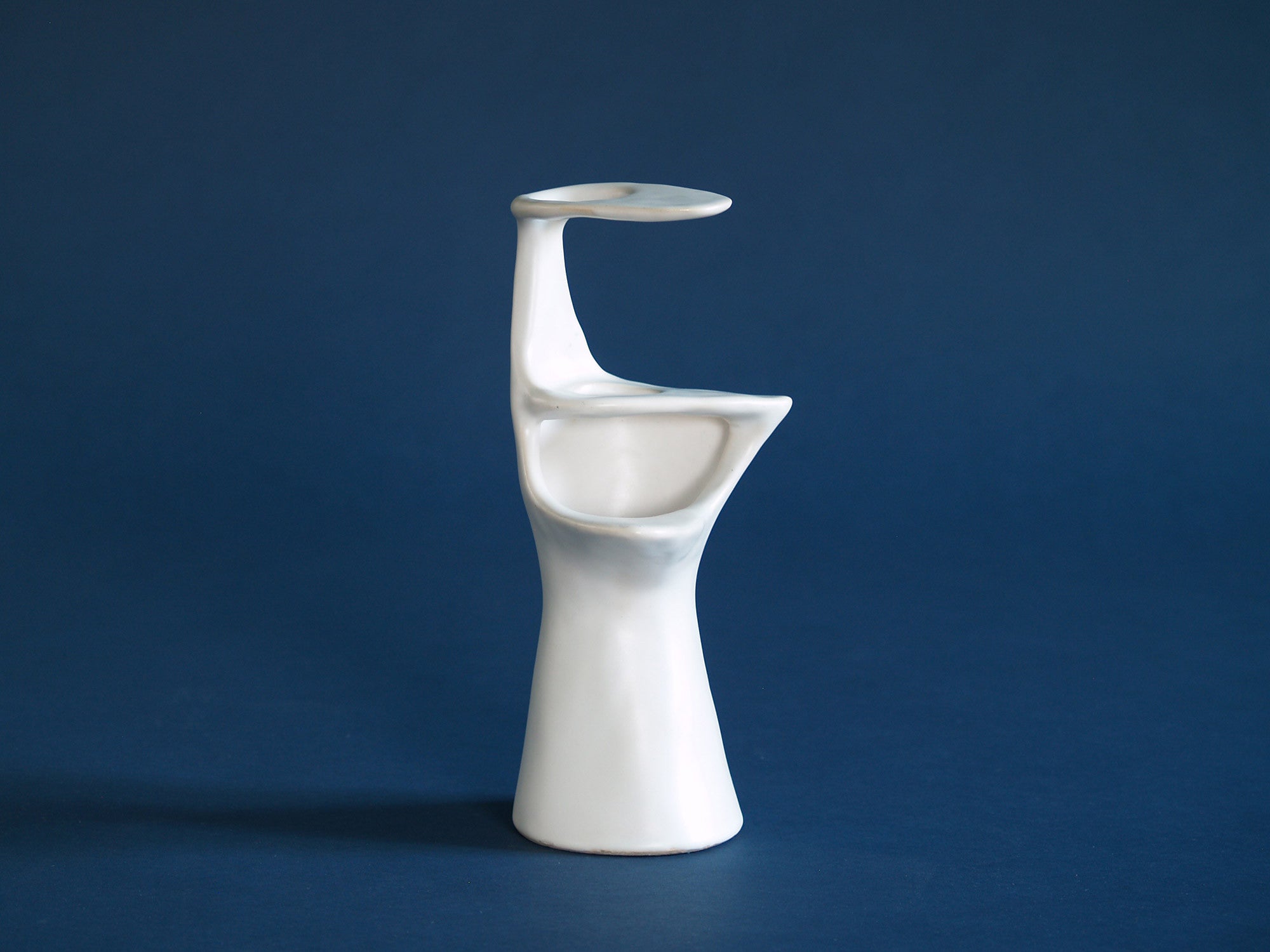 Sculpture‑Vase dans le style de Michel Lucotte, France (Années 1950)..Sculpture‑vase in the style of Michel Lucotte, France (1950)