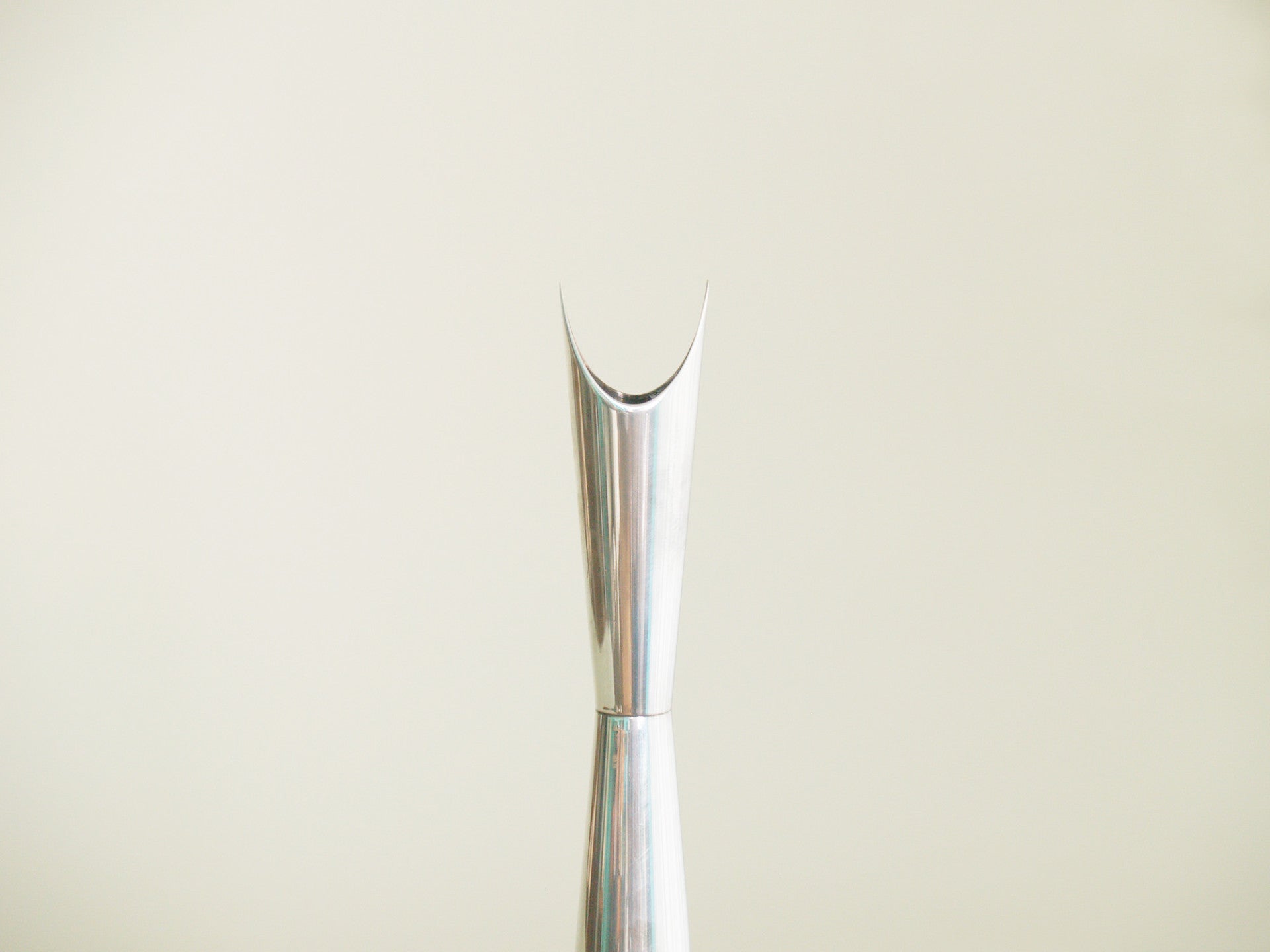 Vase Cardinale de Lino Sabattini pour Gallia & Christofle, France (vers 1957)..“Cardinale“ Vase by Lino Sabattini for Gallia & Christofle, France (circa 1957)