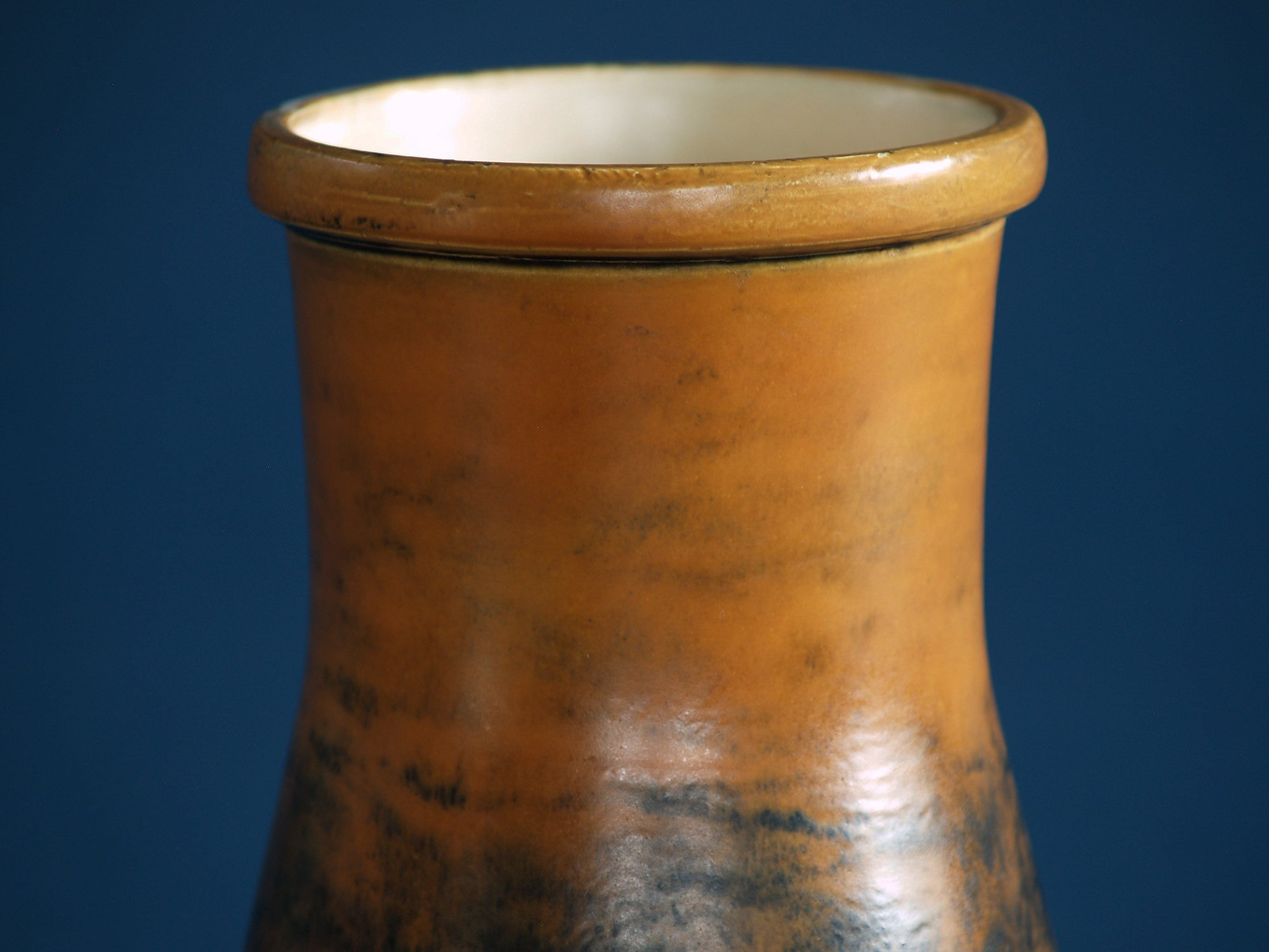Vase de Jacques Blin, France (vers 1980)..Vase by Jacques Blin, France (circa 1980)