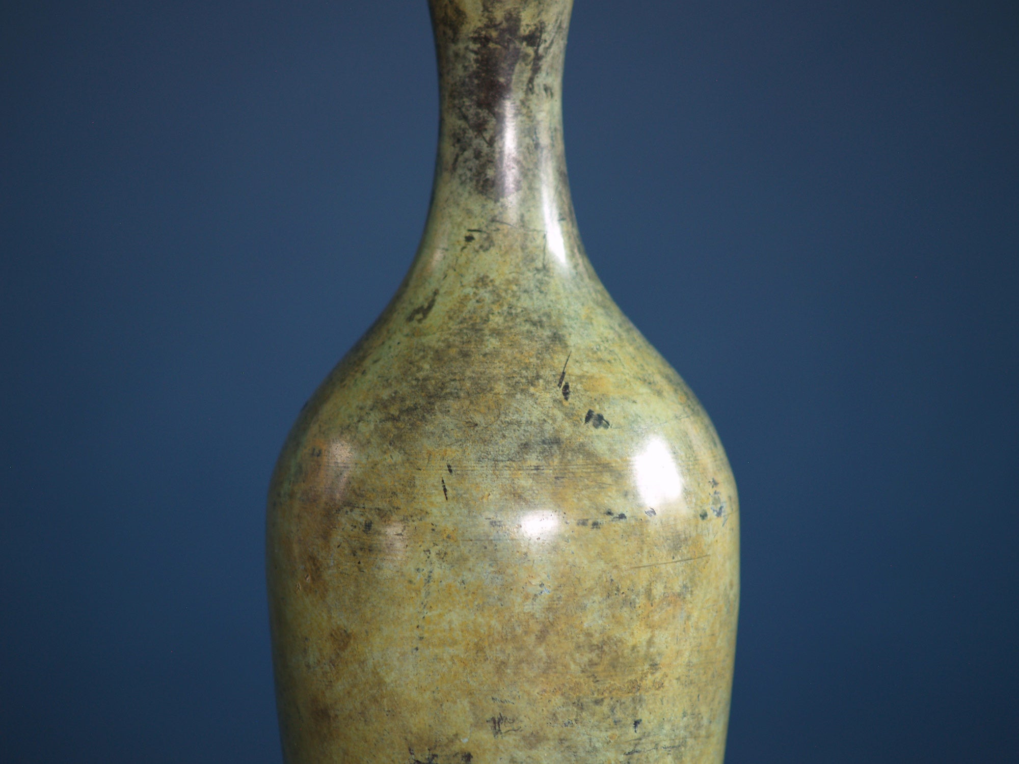 Vase Hanaire en bronze, Japon (Fin du XIXe siècle)..Kado Bronze vase, Japan (late 19th century)