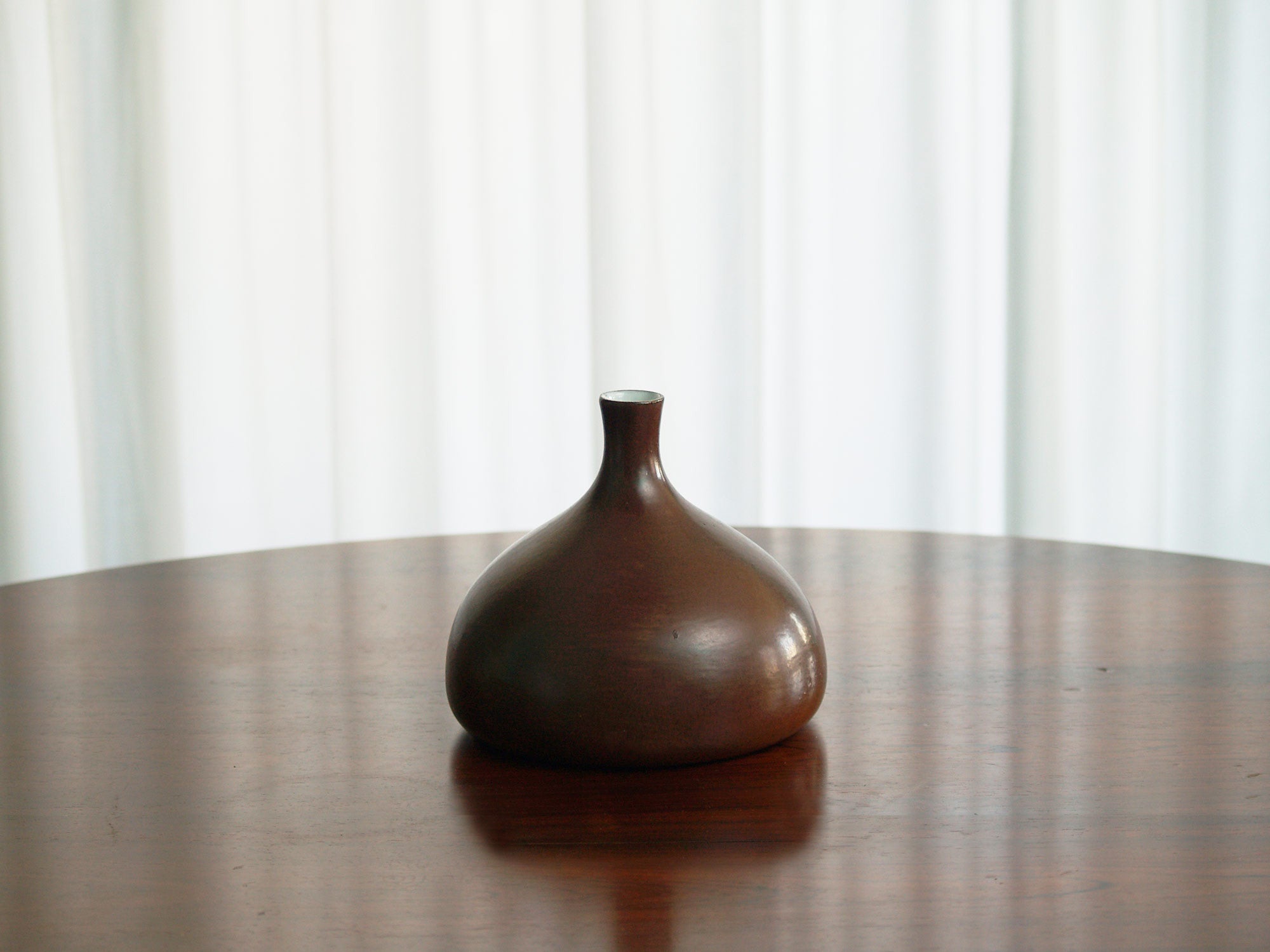 Vase Figue de Jean Payen, France (vers 1970)..Vase by Jean Payen, France (1970)