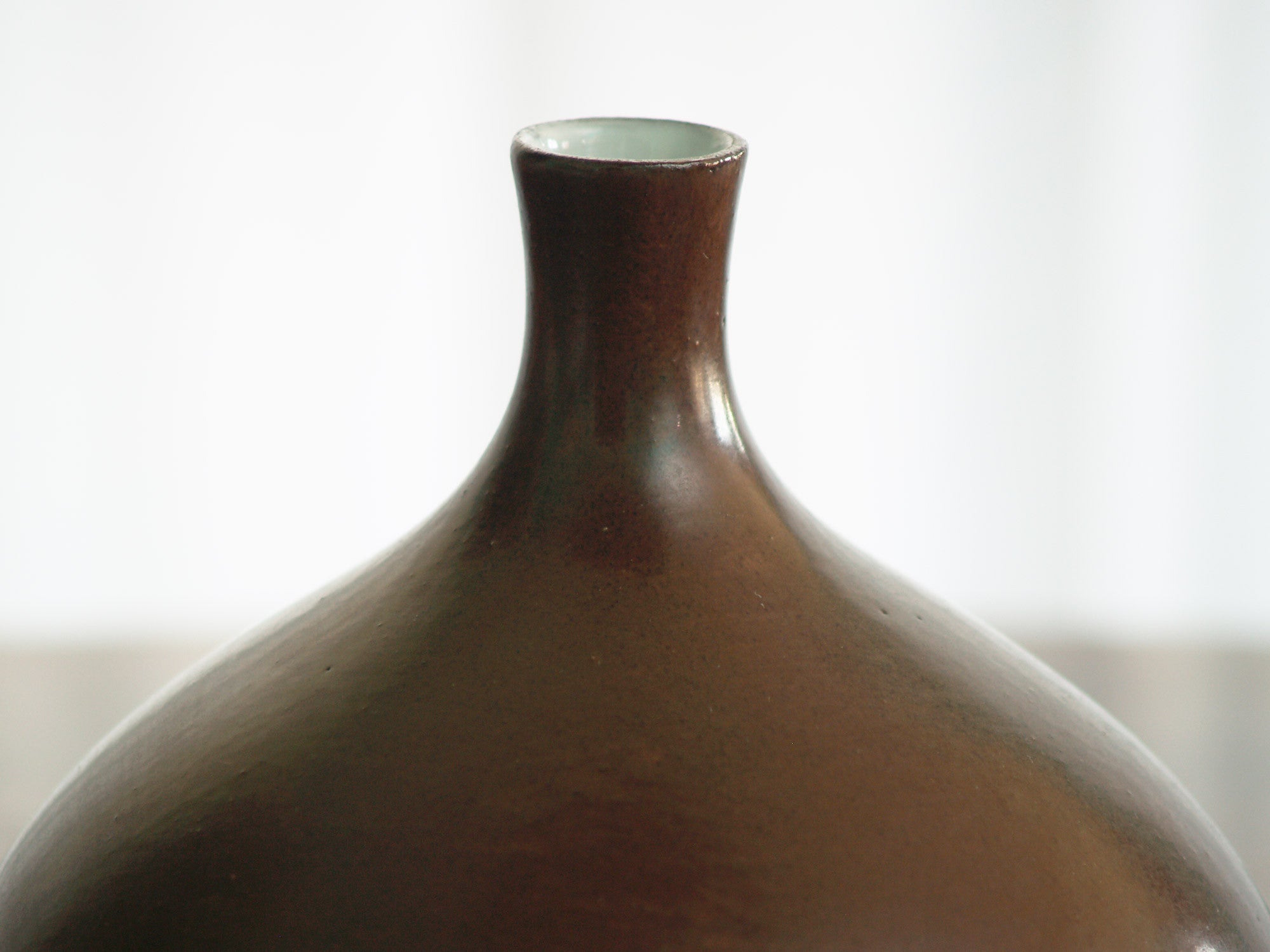 Vase Figue de Jean Payen, France (vers 1970)..Vase by Jean Payen, France (1970)