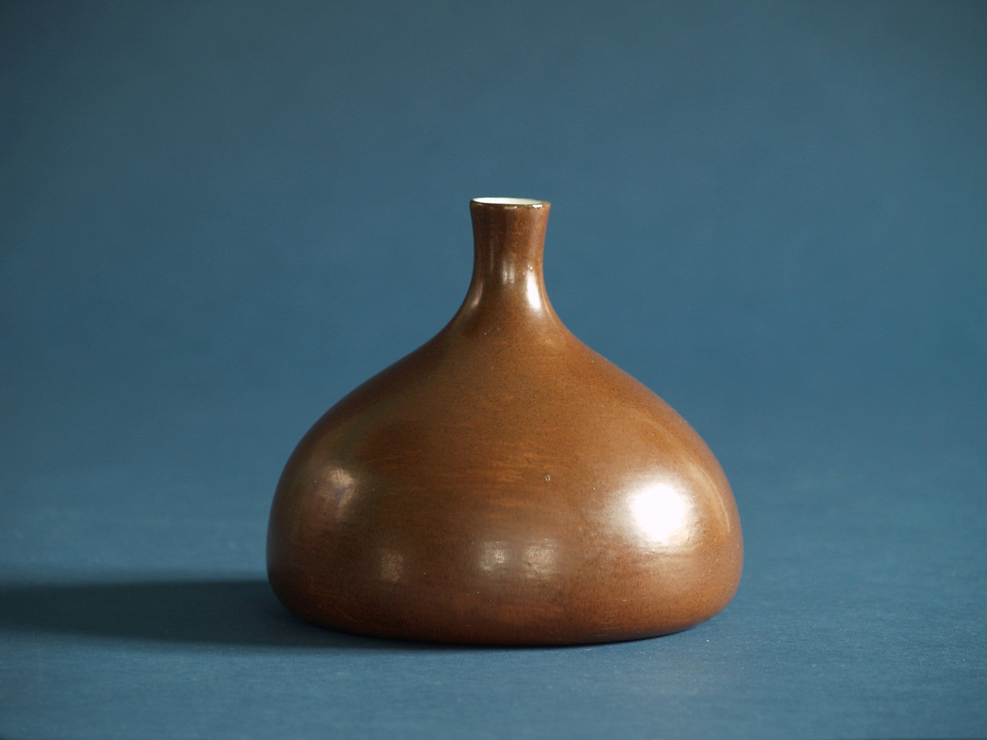 Vase Figue de Jean Payen, France (vers 1970)..Vase by Jean Payen, France (1970)
