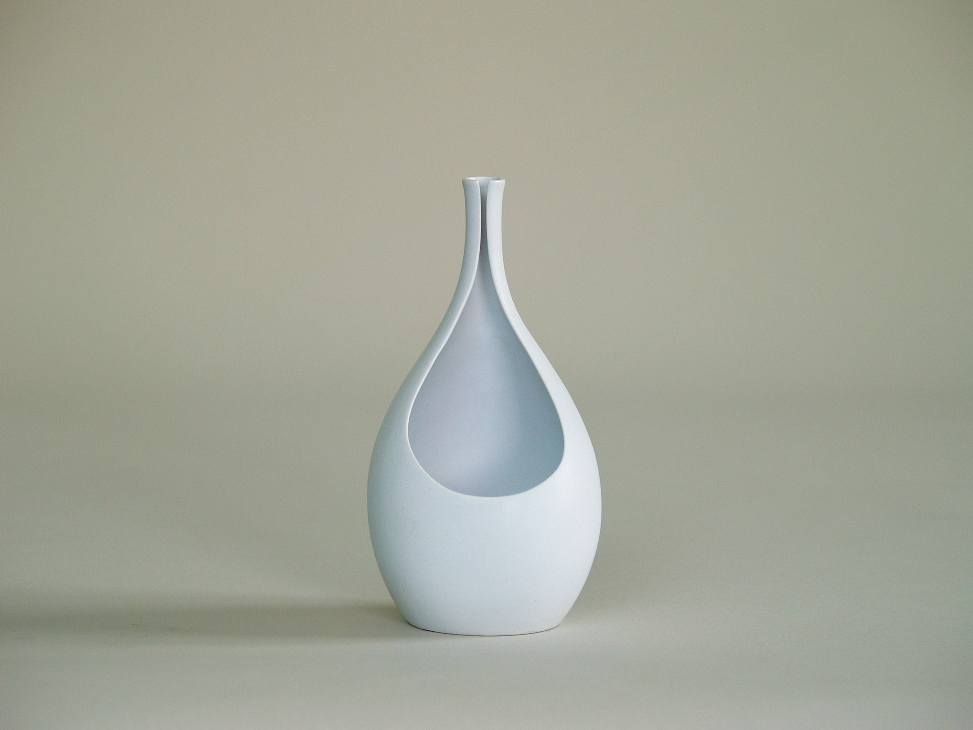 Vase Pungo de Stig Lindberg pour Gustavsberg, Suède (vers 1955)..Pungo Vase by Stig Lindberg for Gustavsberg, Sweden (circa 1955)