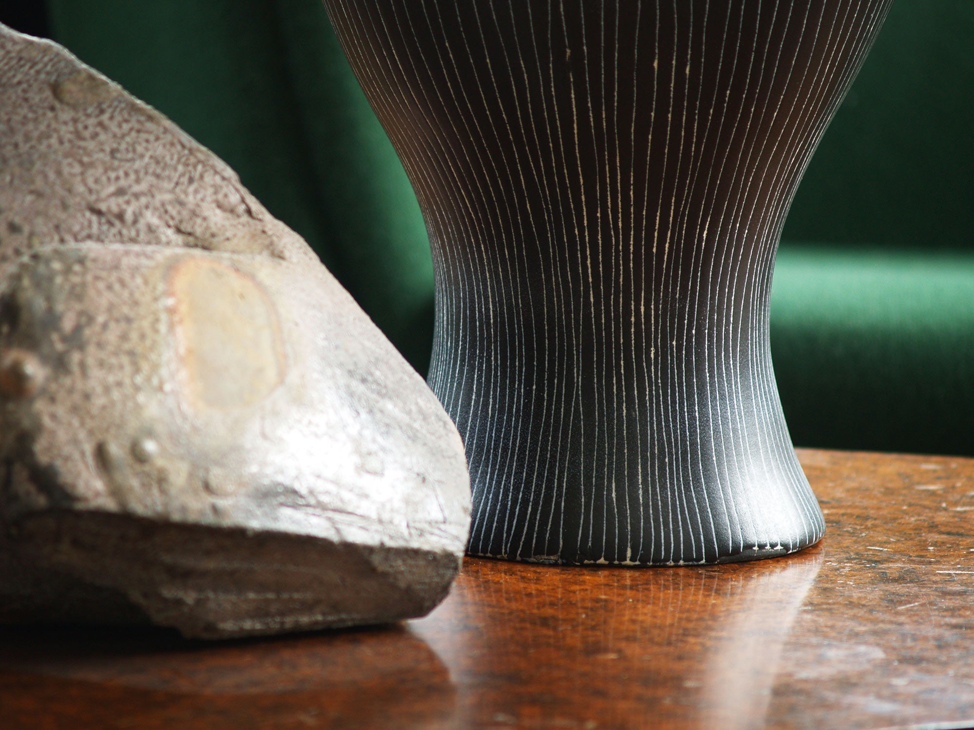 Vase corolle de Jean de Lespinasse, France (vers 1958)..Free form Vase by Jean de Lespinasse, France (circa 1958)