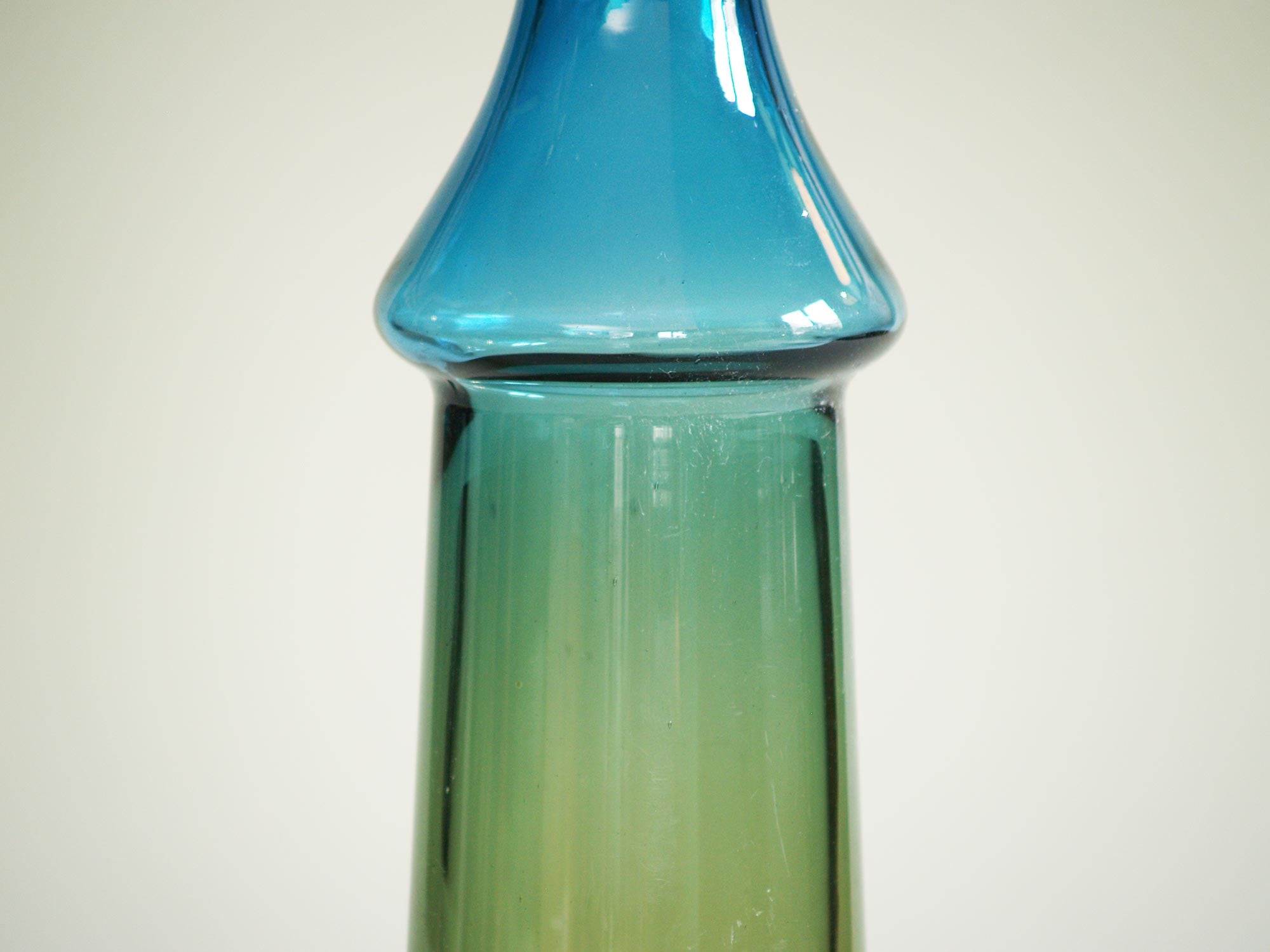 Bouteille Tropico de Göran Wärff pour Pukeberg, Suède (vers 1962)..Tropico bottle by Göran Wärff for Pukeberg, Sweden (circa 1962)