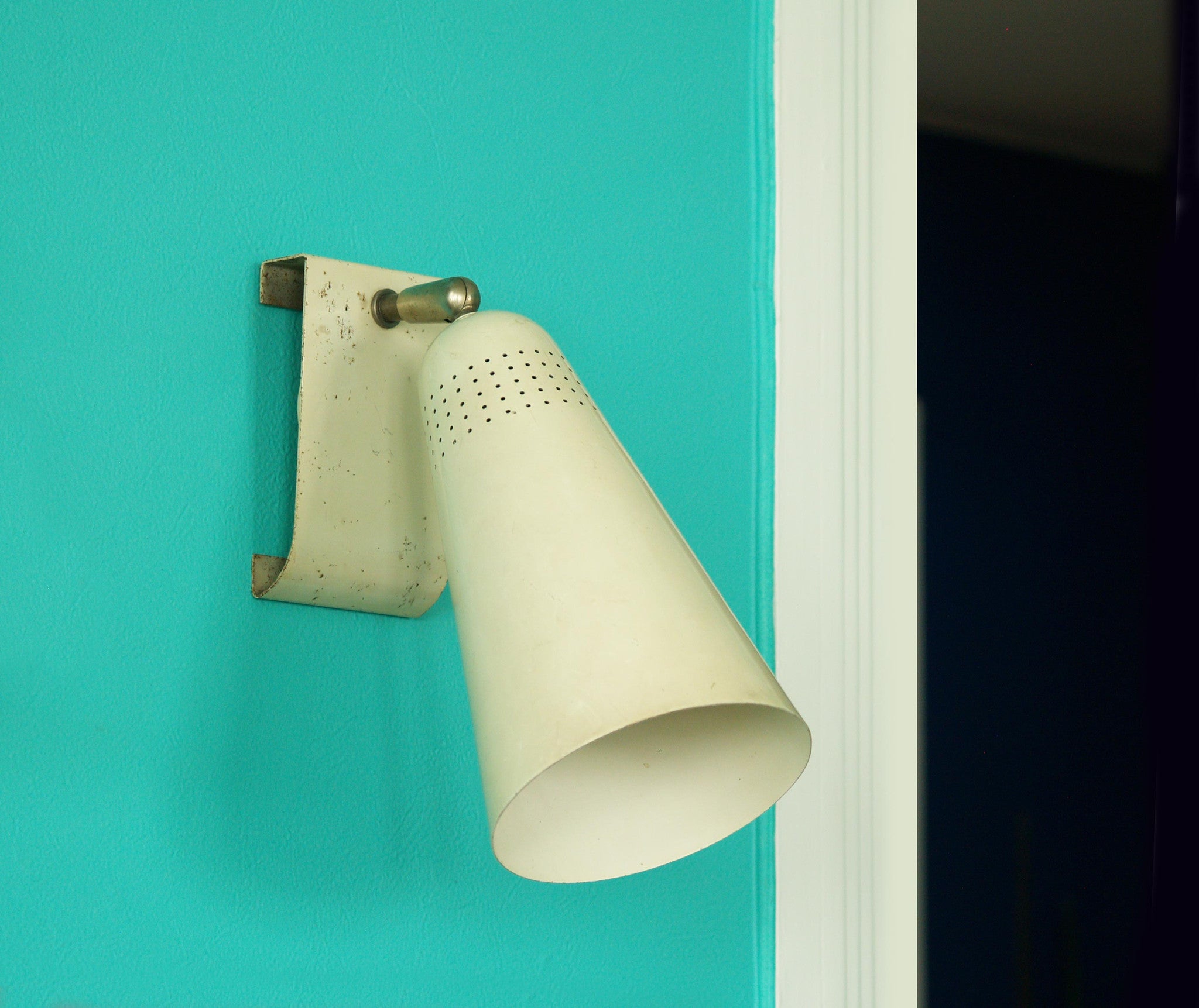 Applique murale rationaliste, Allemagne (vers 1950)..Rationalist wall light, Germany (circa 1950)