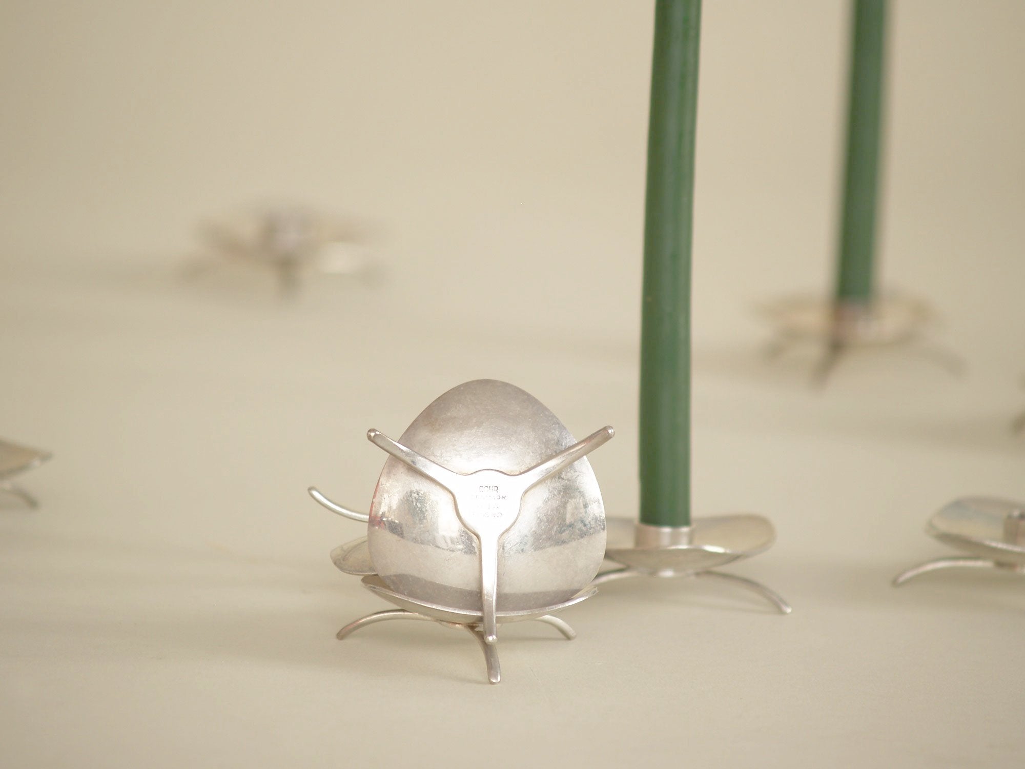 Ensemble de 12 bougeoirs attribués à Hans Bunde pour Cohr Atla, Danemark (vers 1959)..Rare set of 12 Cohr Atla candle holders attributed to Hans Bunde, Denmark (circa 1959)