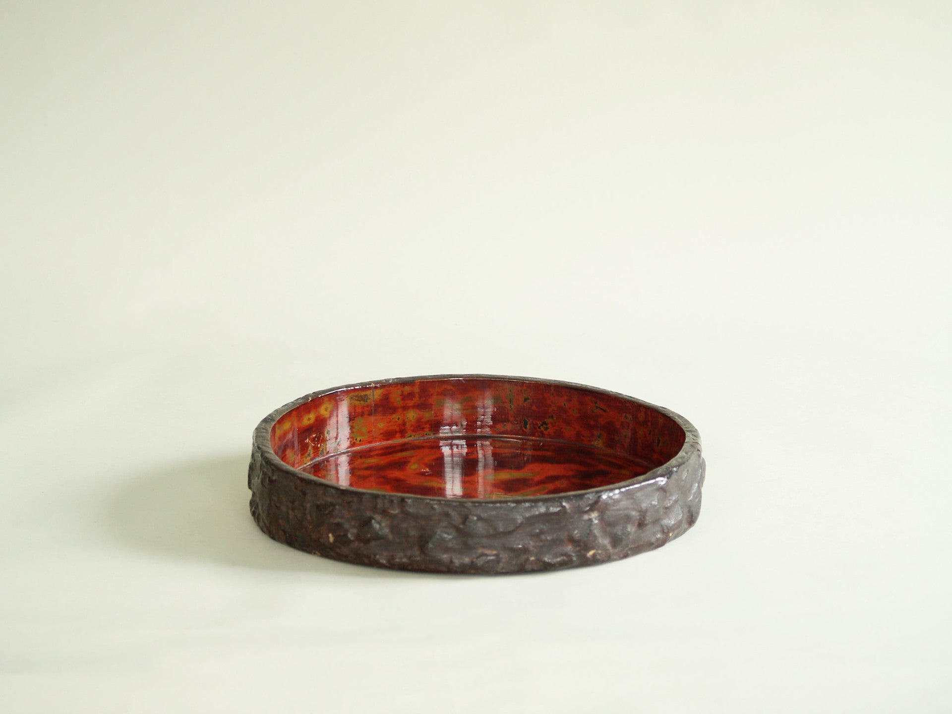Rare coupe de laqueur, Mingei, Japon (vers 1900)..Mingei Lacquer Artisan’s tray, Japan (circa 1900)