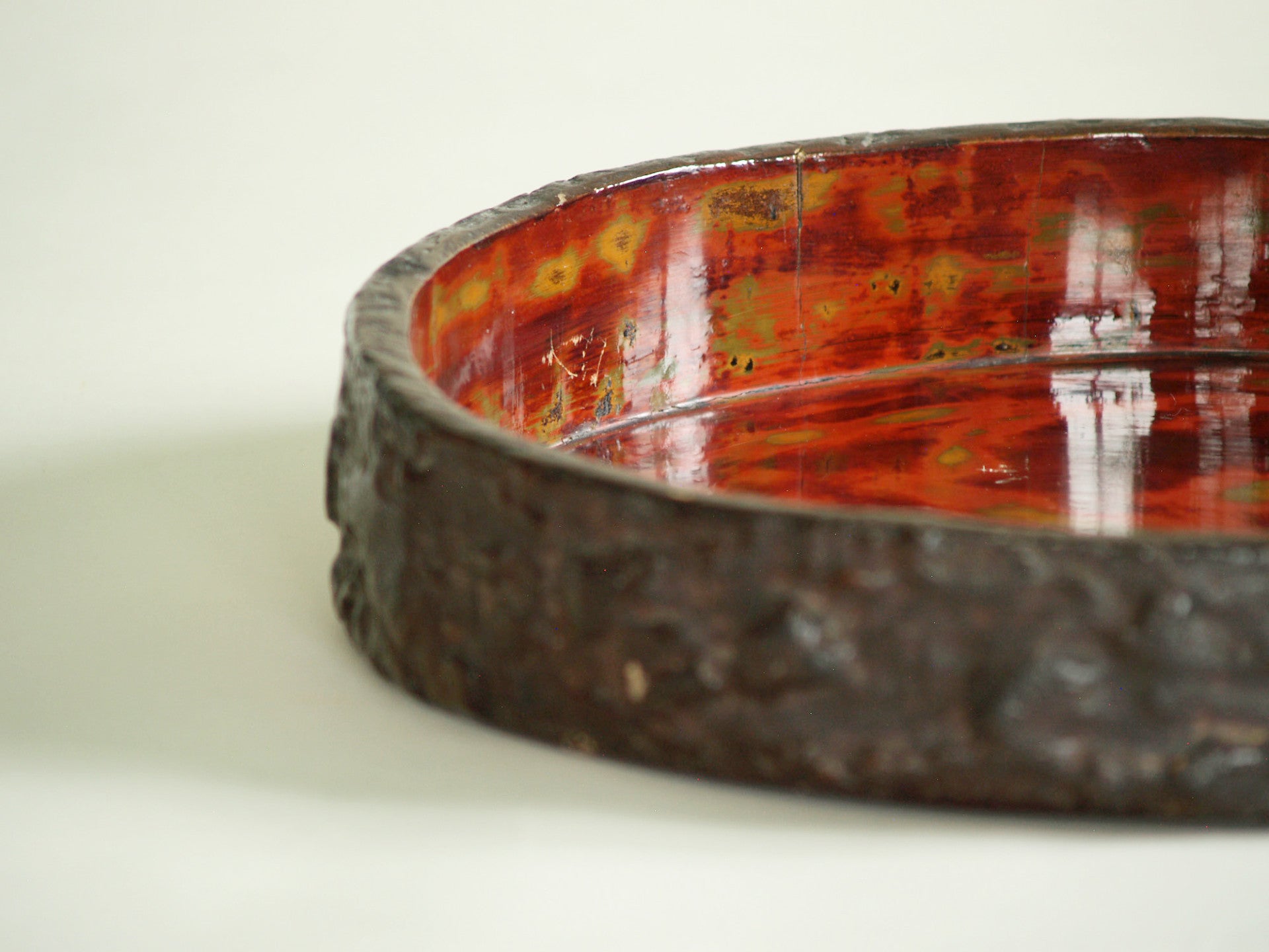 Rare coupe de laqueur, Mingei, Japon (vers 1900)..Mingei Lacquer Artisan’s tray, Japan (circa 1900)