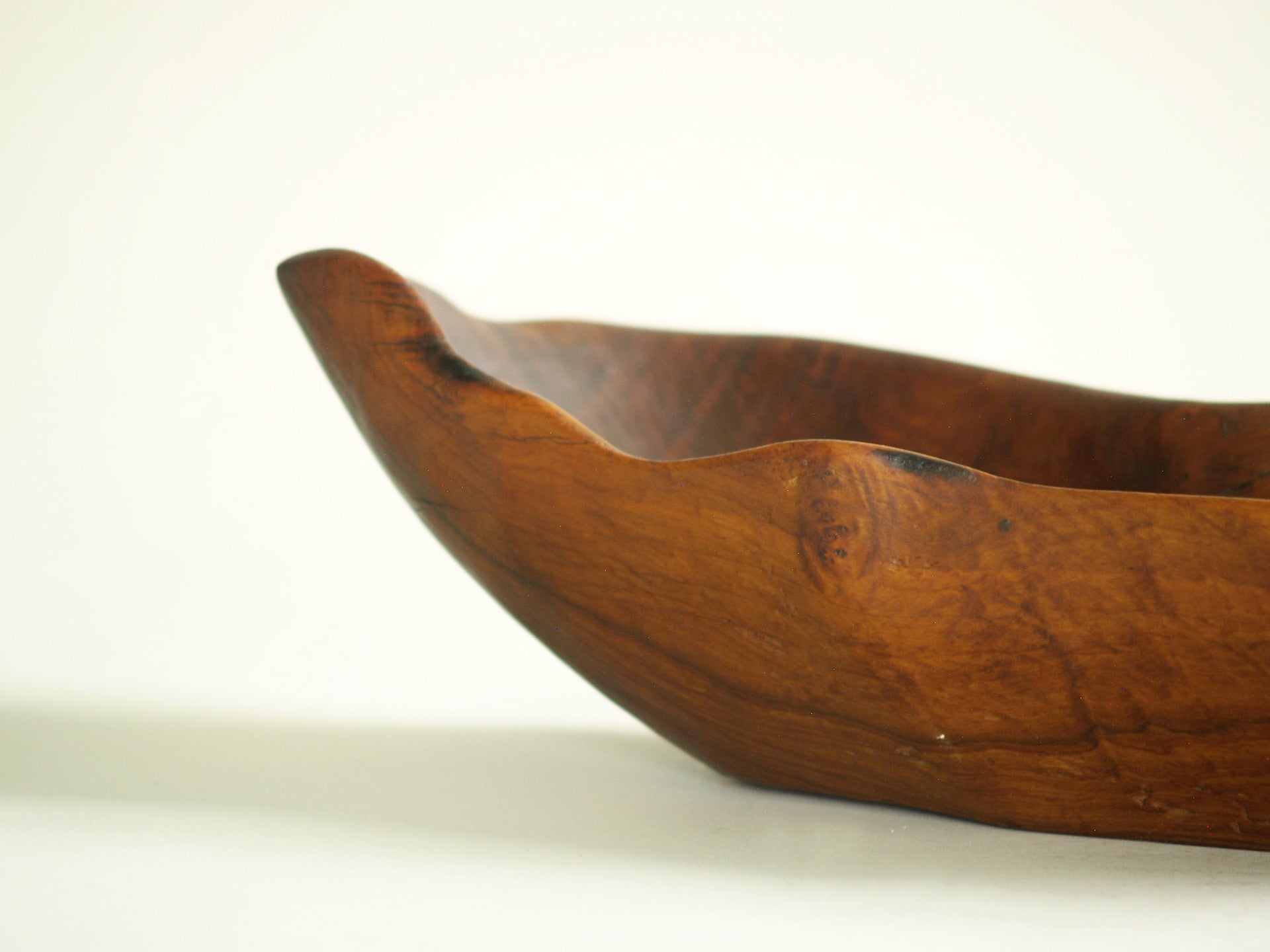Coupe monoxyle de forme libre, France (vers 1955)..Free form carved bowl, France (circa 1955)