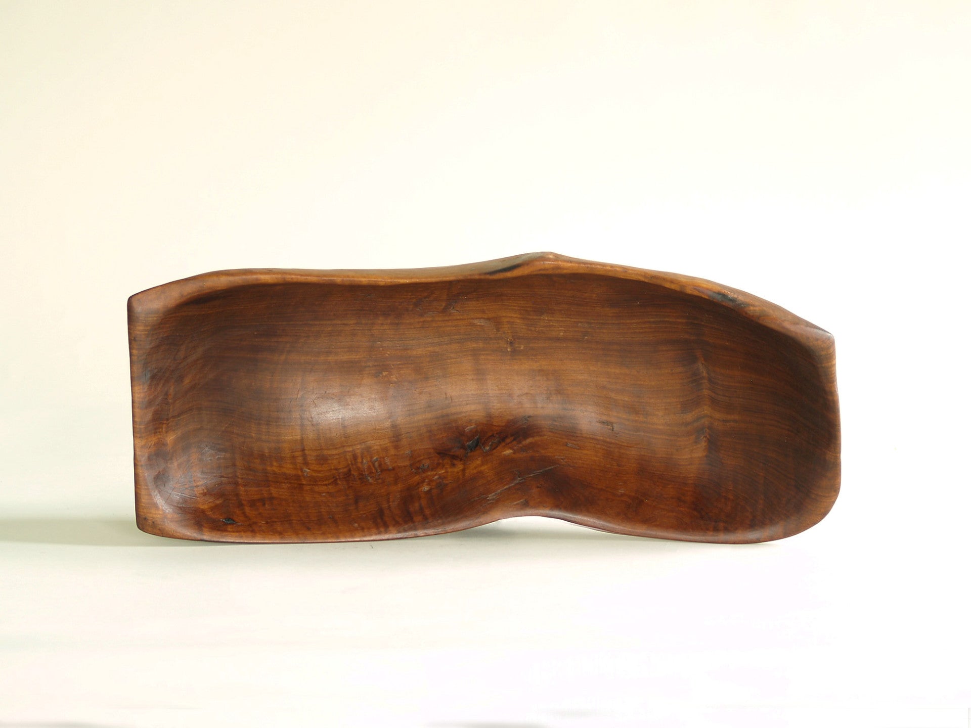 Coupe monoxyle de forme libre, France (vers 1955)..Free form carved bowl, France (circa 1955)