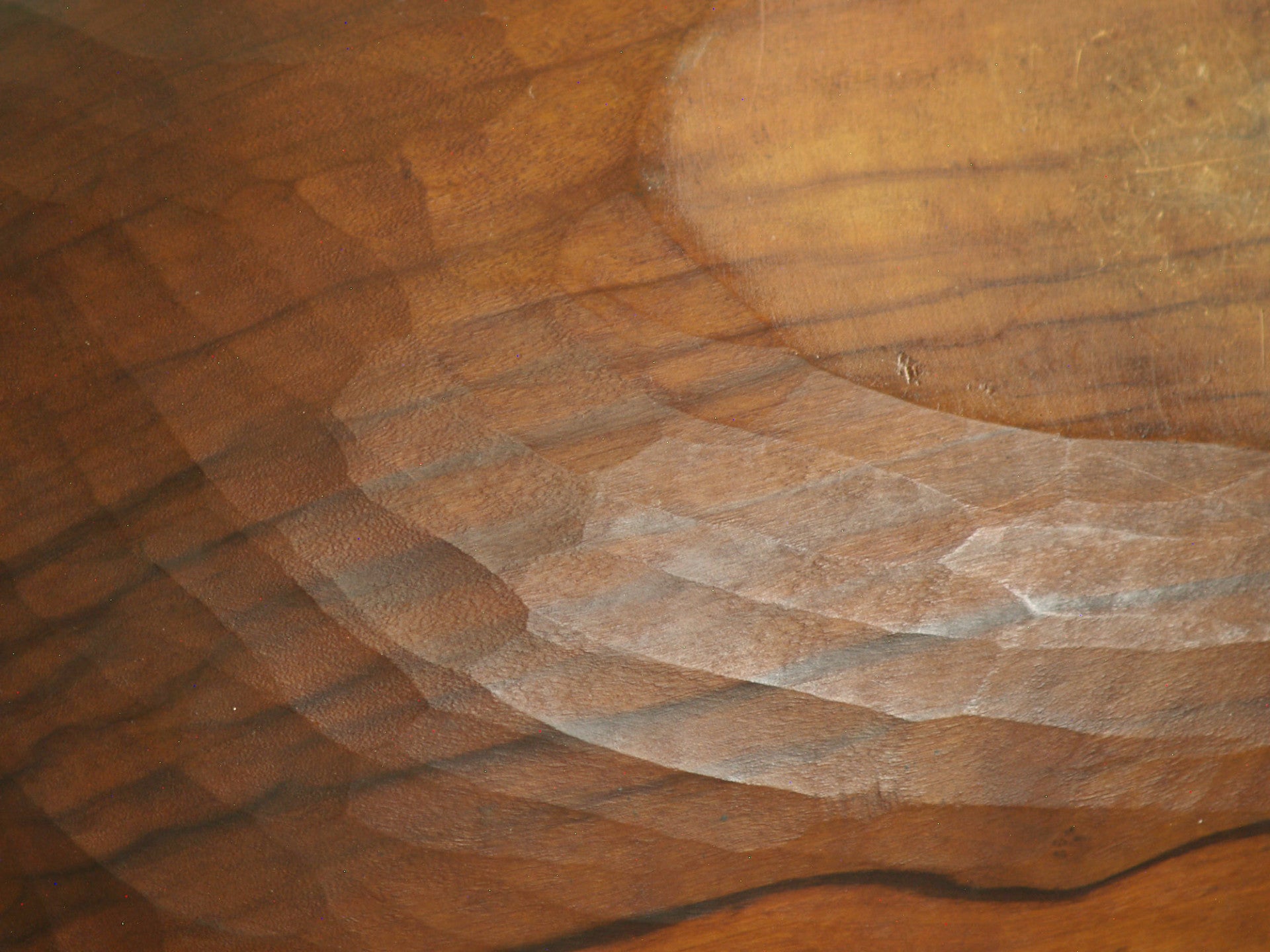 Fine coupe monoxyle de forme libre, France (vers 1955)..Fine carved freeform bowl, France (circa 1955)