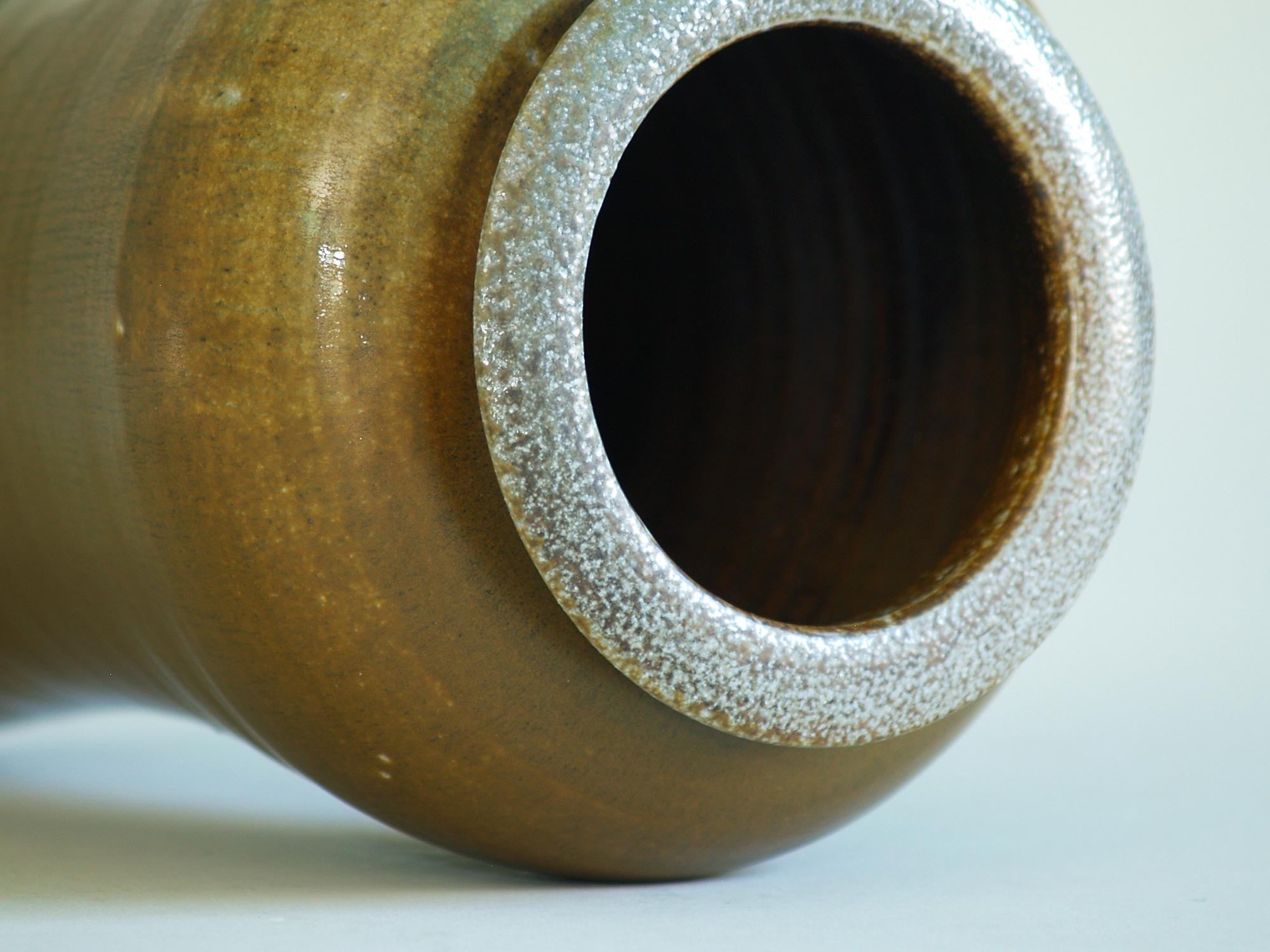 Vase meiping d’Antoine de Vinck, France (vers 1965)..Meiping vase by Antoine de Vinck, France (circa 1965)