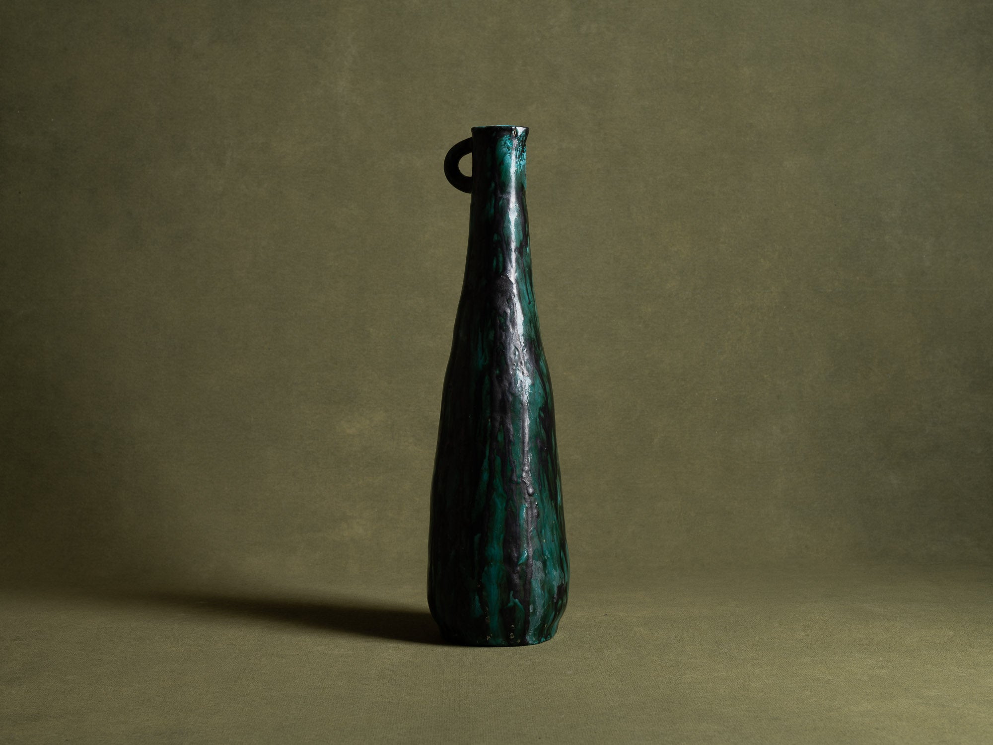 Vase‑bouteille par Claude Bignens, Atelier Claude & Yvon, France (vers 1956-60)..Vase by Claude Bignens, Claude & Yvon, France (ca. 1956-60)