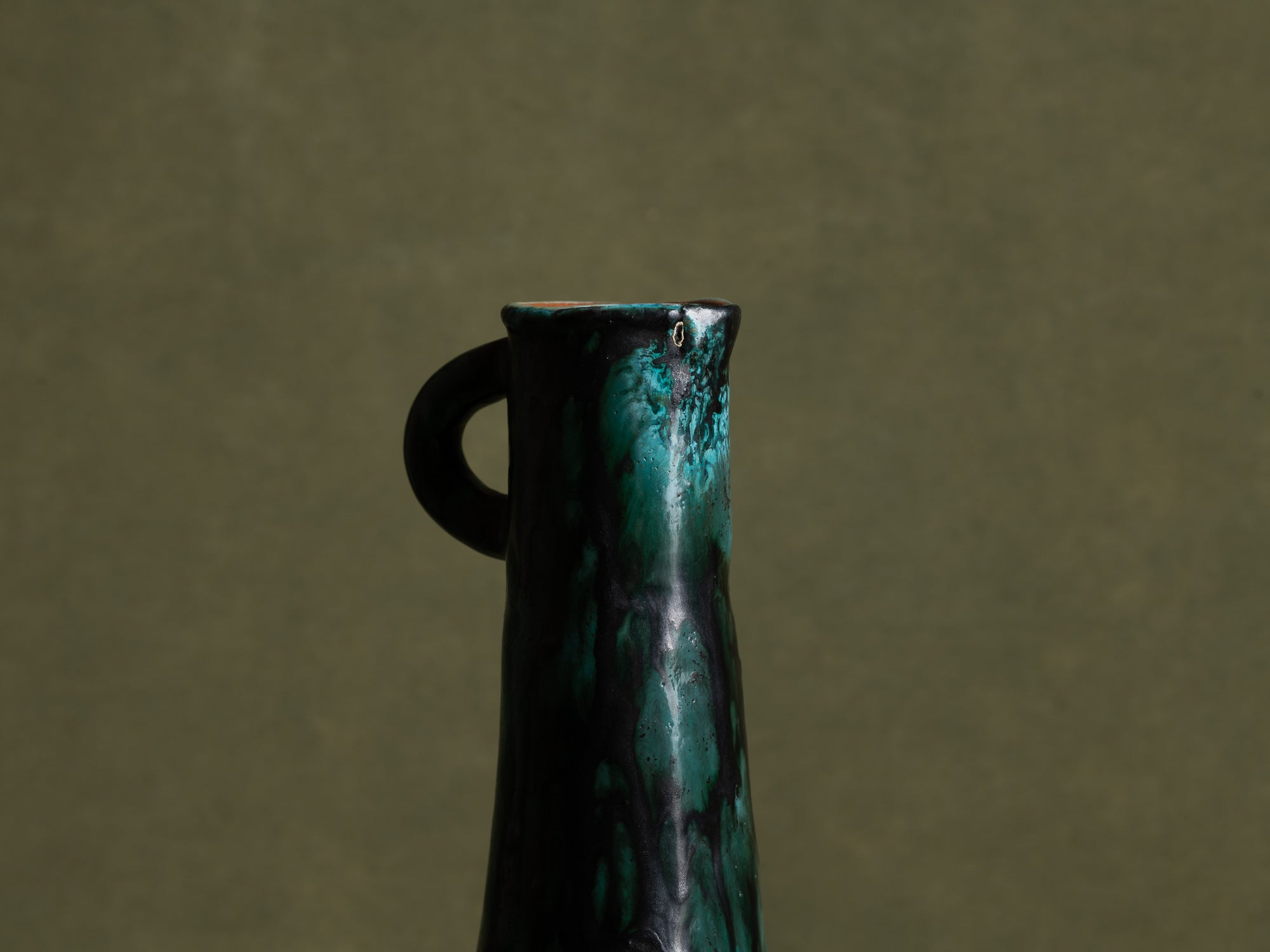 Vase‑bouteille par Claude Bignens, Atelier Claude & Yvon, France (vers 1956-60)..Vase by Claude Bignens, Claude & Yvon, France (ca. 1956-60)