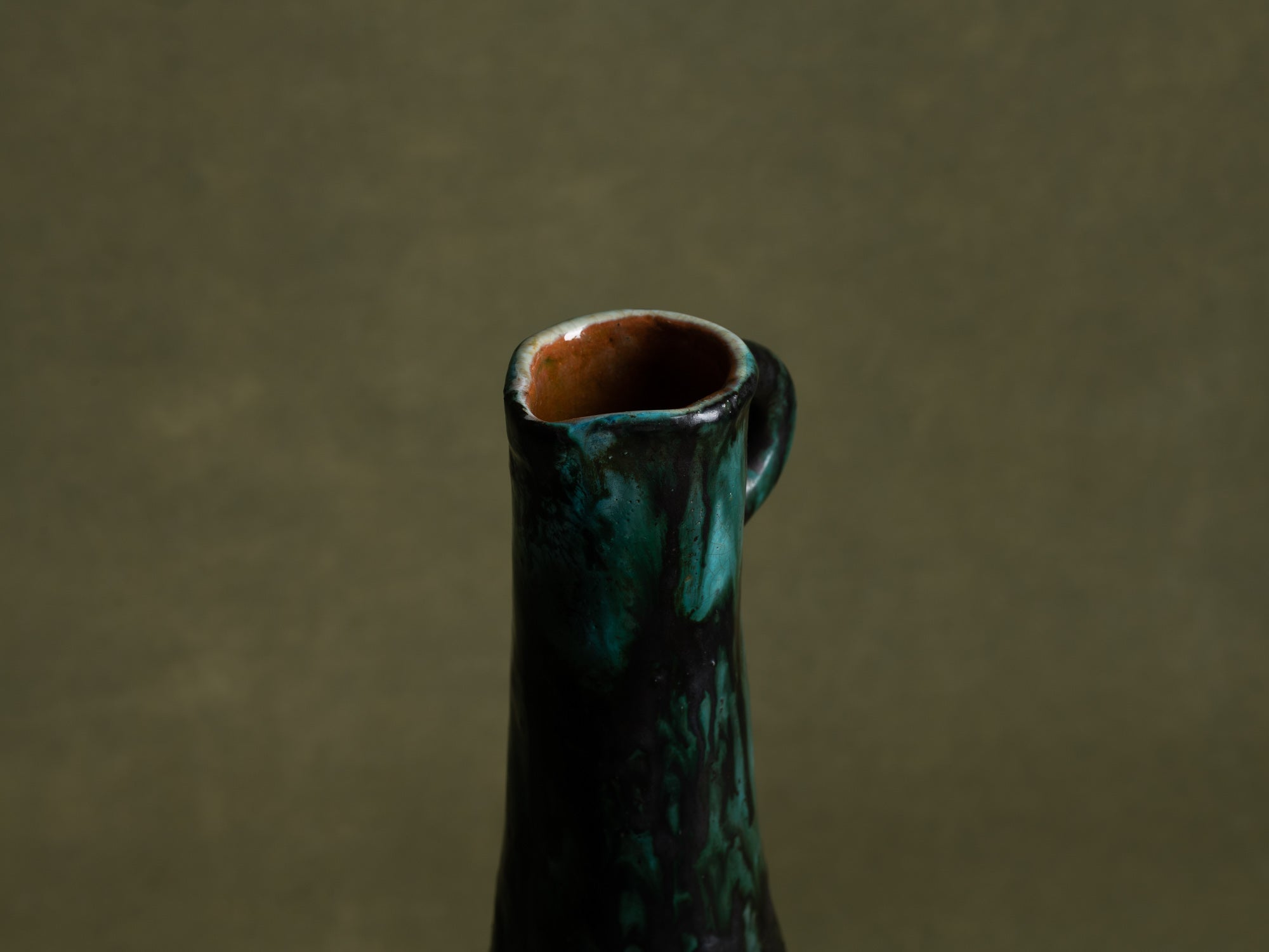 Vase‑bouteille par Claude Bignens, Atelier Claude & Yvon, France (vers 1956-60)..Vase by Claude Bignens, Claude & Yvon, France (ca. 1956-60)
