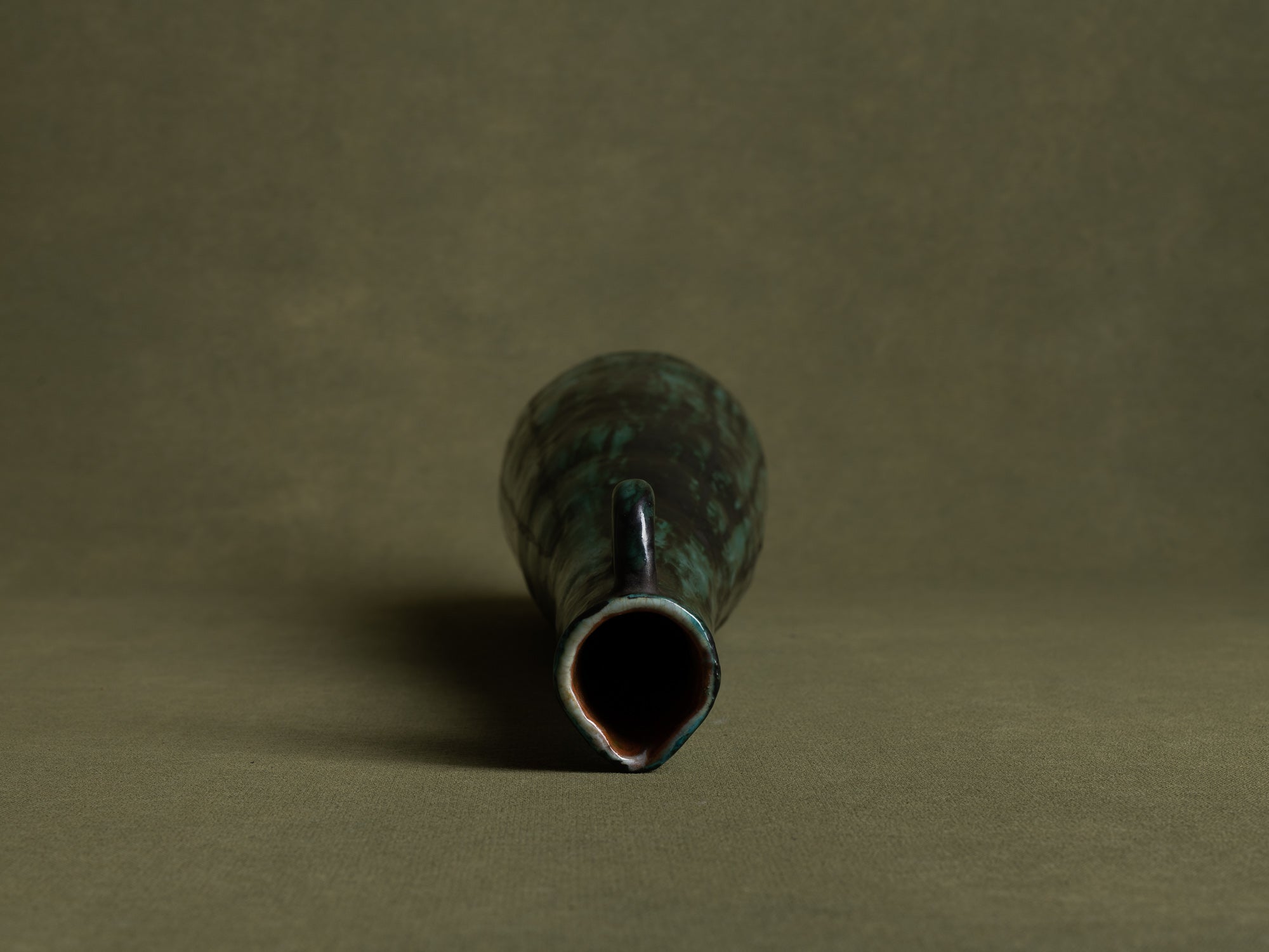 Vase‑bouteille par Claude Bignens, Atelier Claude & Yvon, France (vers 1956-60)..Vase by Claude Bignens, Claude & Yvon, France (ca. 1956-60)