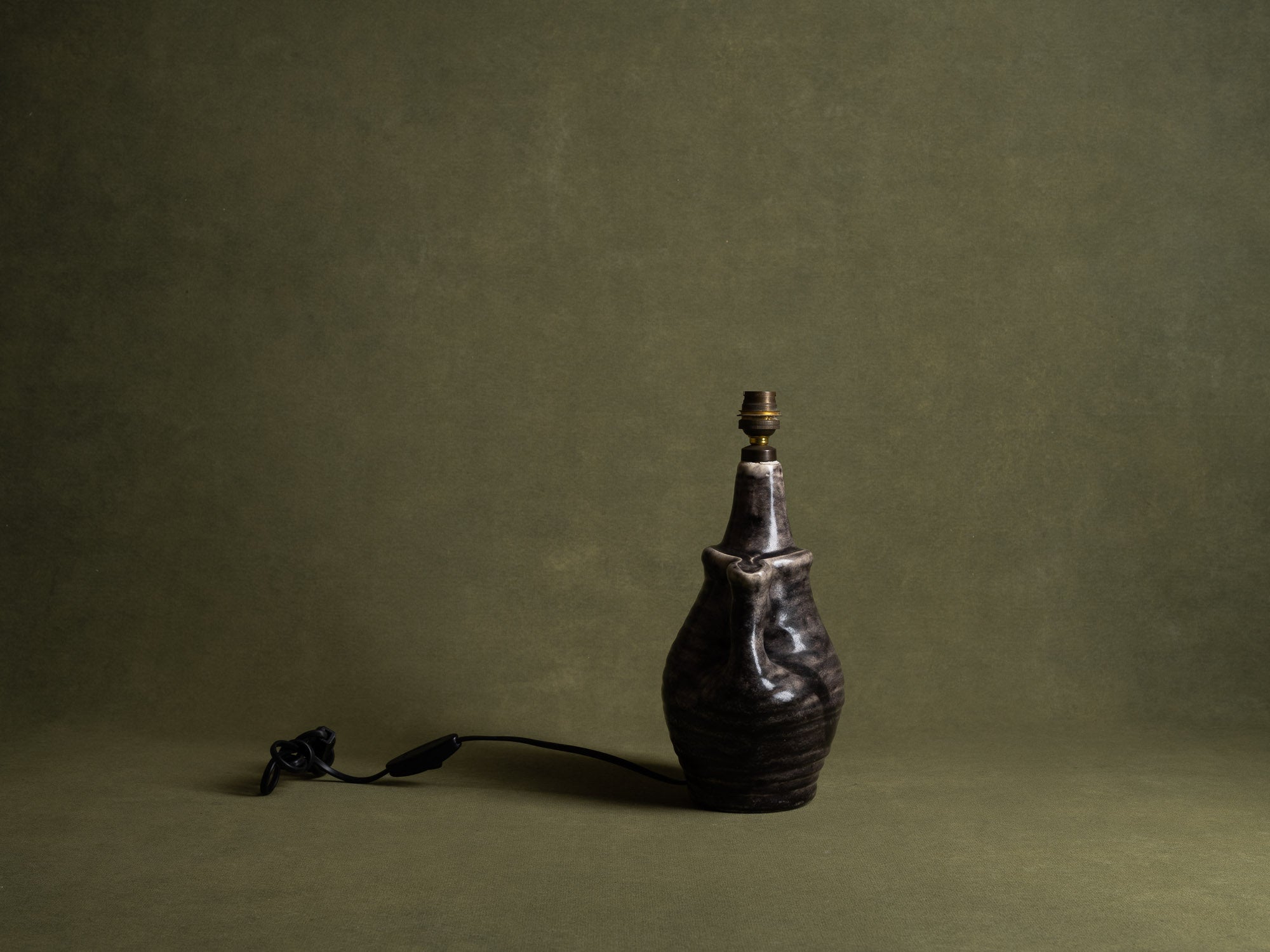 Rare lampe de table de Mado Jolain, France (vers 1955-58)..Unique table lamp by Mado Jolain, France (circa 1955-58)