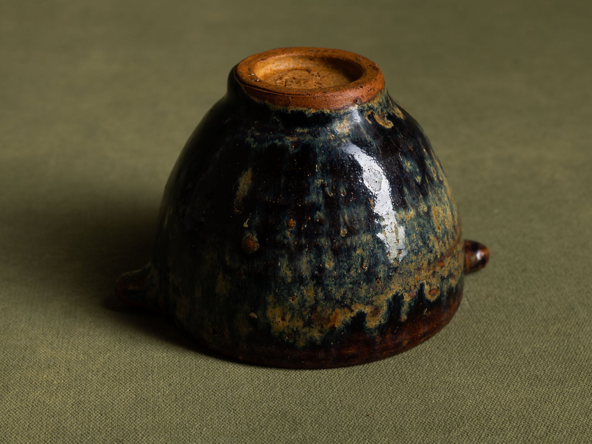 Bol à thé, suiveur de Gutte Eriksen, Danemark (Fin des années 1950 / début des années 1960)..Tea bowl, follower of Gutte Eriksen, Denmark (Late 1950s / early 1960s)