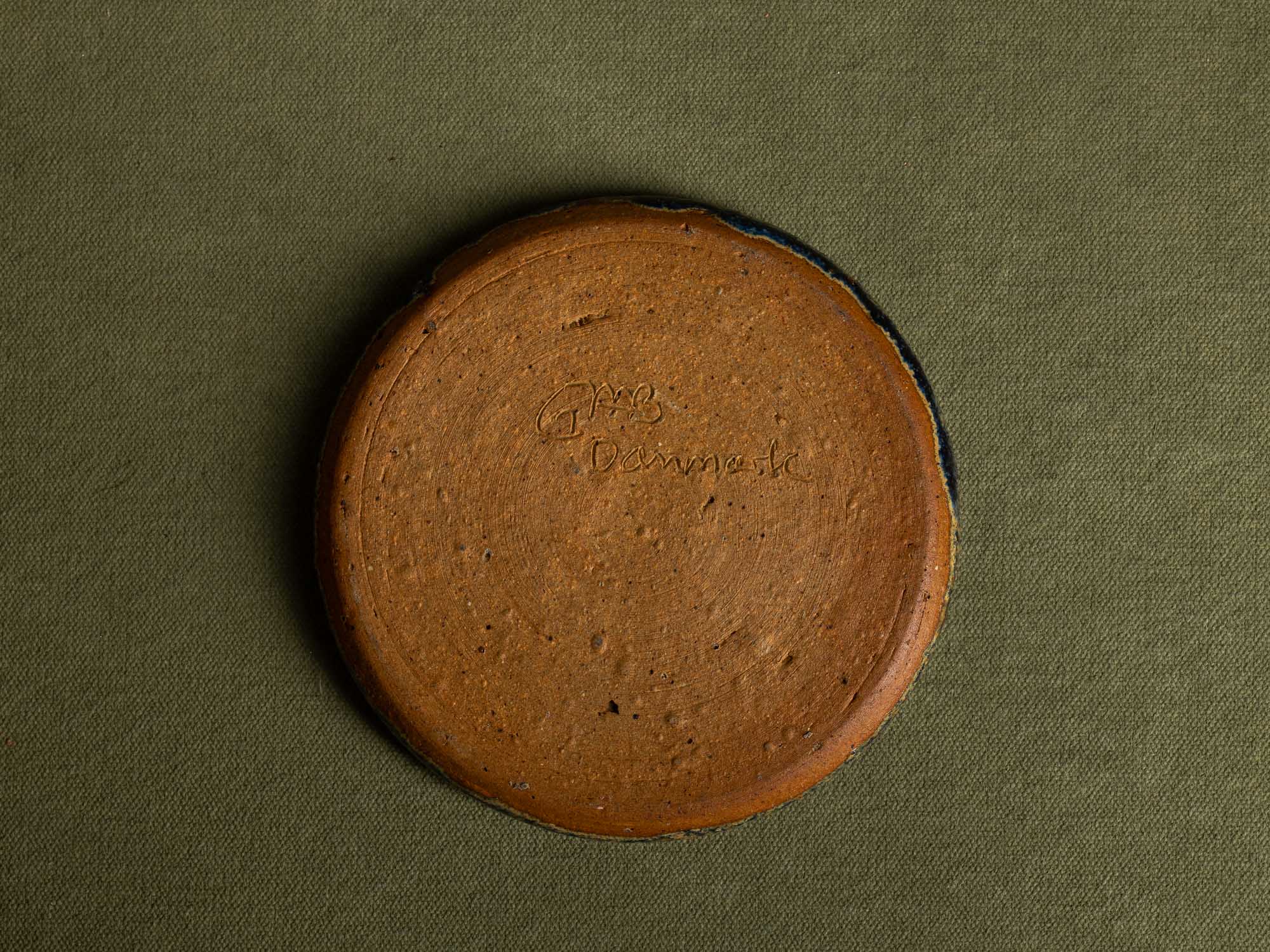 Bol à thé, suiveur de Gutte Eriksen, Danemark (Fin des années 1950 / début des années 1960)..Tea bowl, follower of Gutte Eriksen, Denmark (Late 1950s / early 1960s)