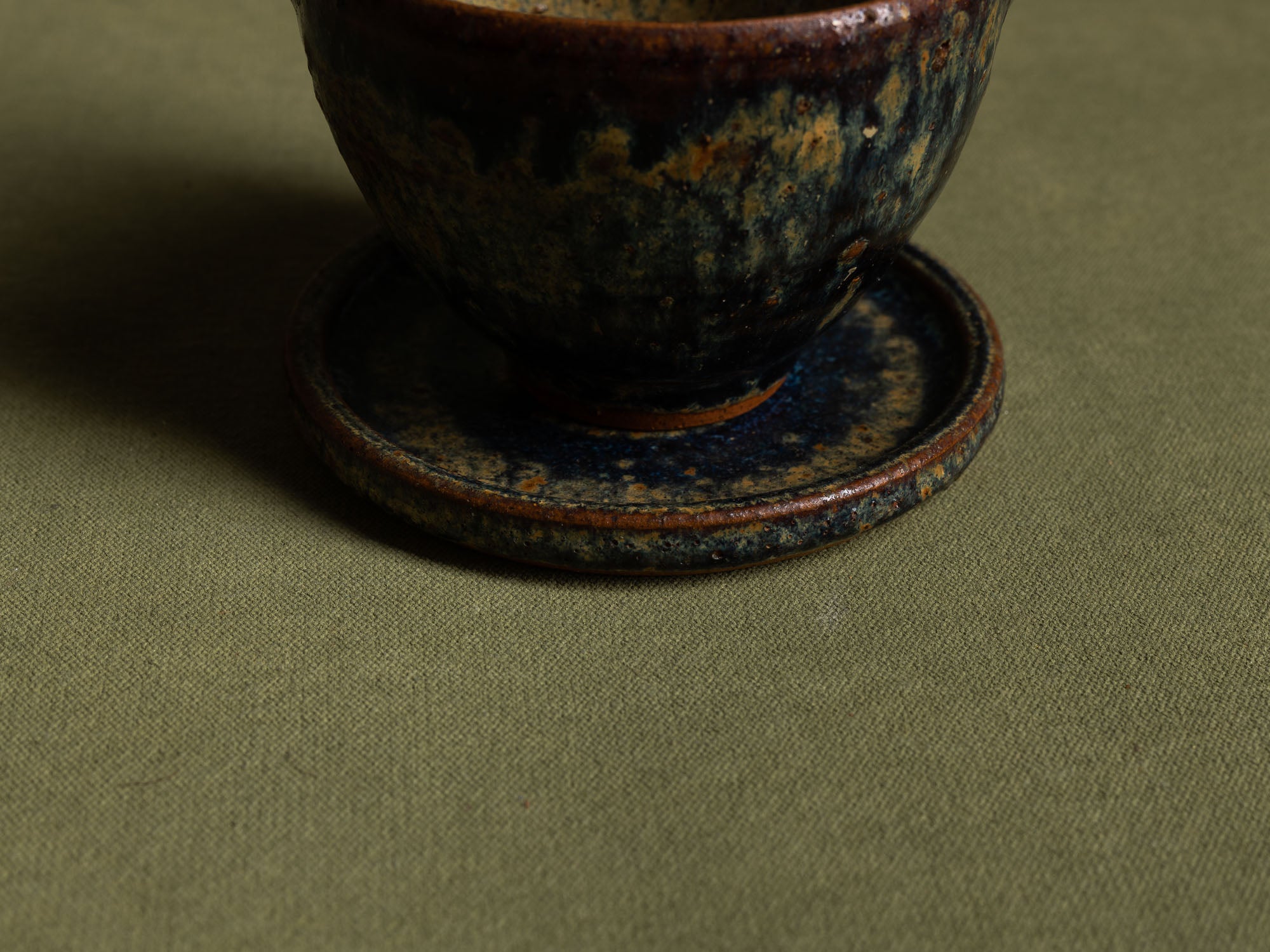 Bol à thé, suiveur de Gutte Eriksen, Danemark (Fin des années 1950 / début des années 1960)..Tea bowl, follower of Gutte Eriksen, Denmark (Late 1950s / early 1960s)