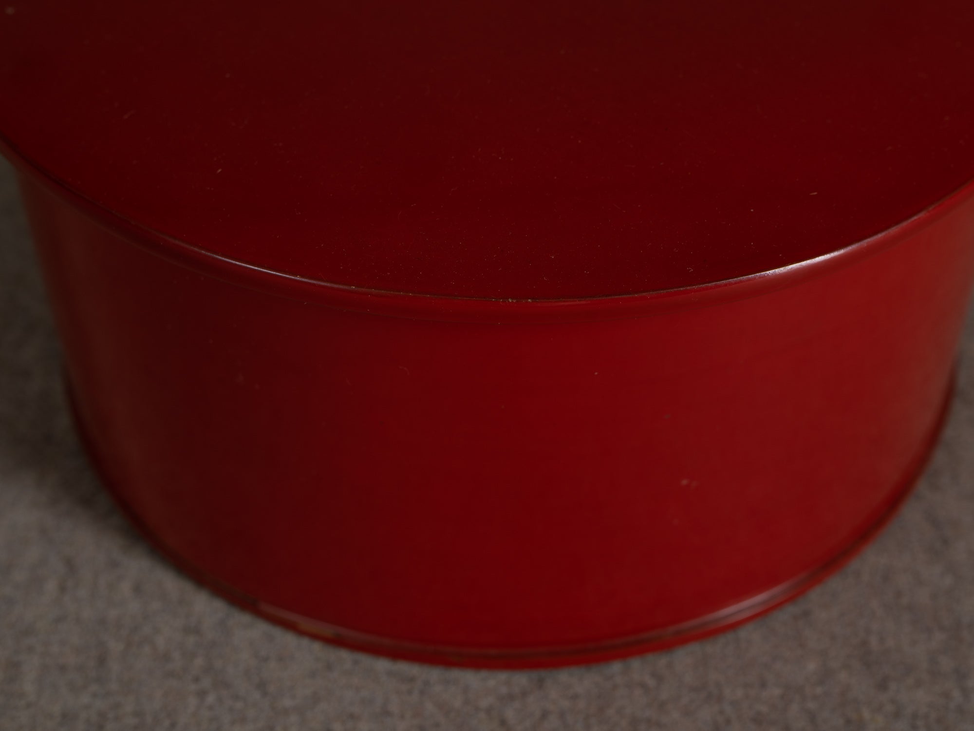 Ancienne boîte en laque rouge urushi, Japon (Première partie du XXe siècle)..Old urushi red lacquer box, Japan (First part of the 20th century)