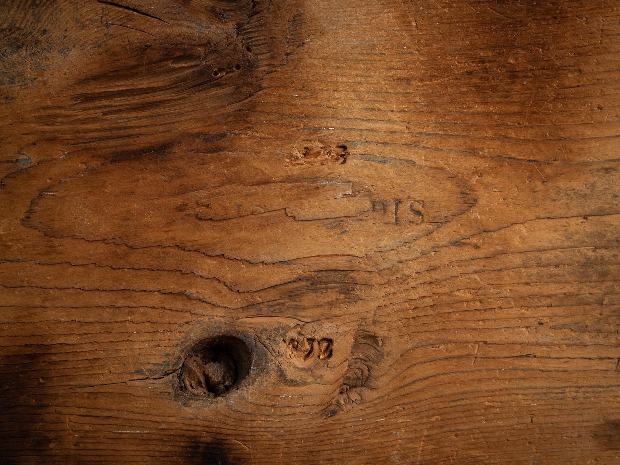 Ancienne boîte en lames de bouleau courbées, Suède (XIXe siècle)..Old birch slat box, Sweden (19th century)
