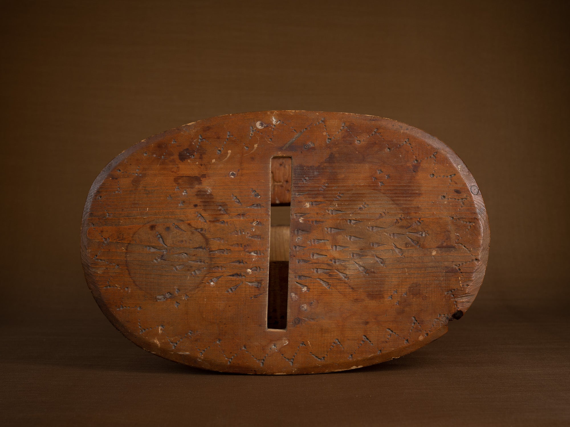 Ancienne boîte en lames de bouleau courbées, Suède (XIXe siècle)..Old birch slat box, Sweden (19th century)