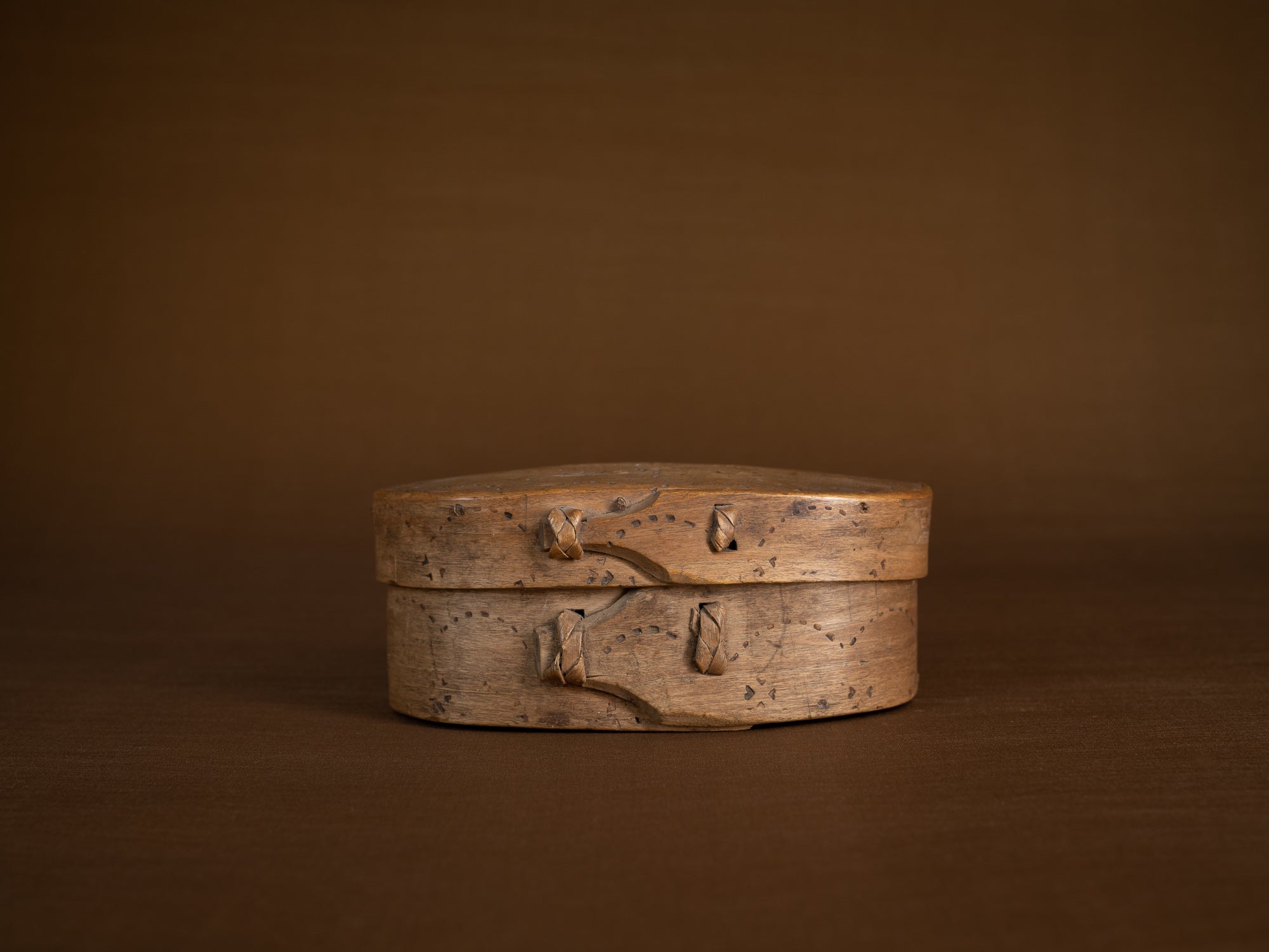 Ensemble d'anciennes boîtes en lames de bouleau courbées, Suède (XVIIe siècle)..Old birch slat boxes, set of 2, Sweden (17th century)
