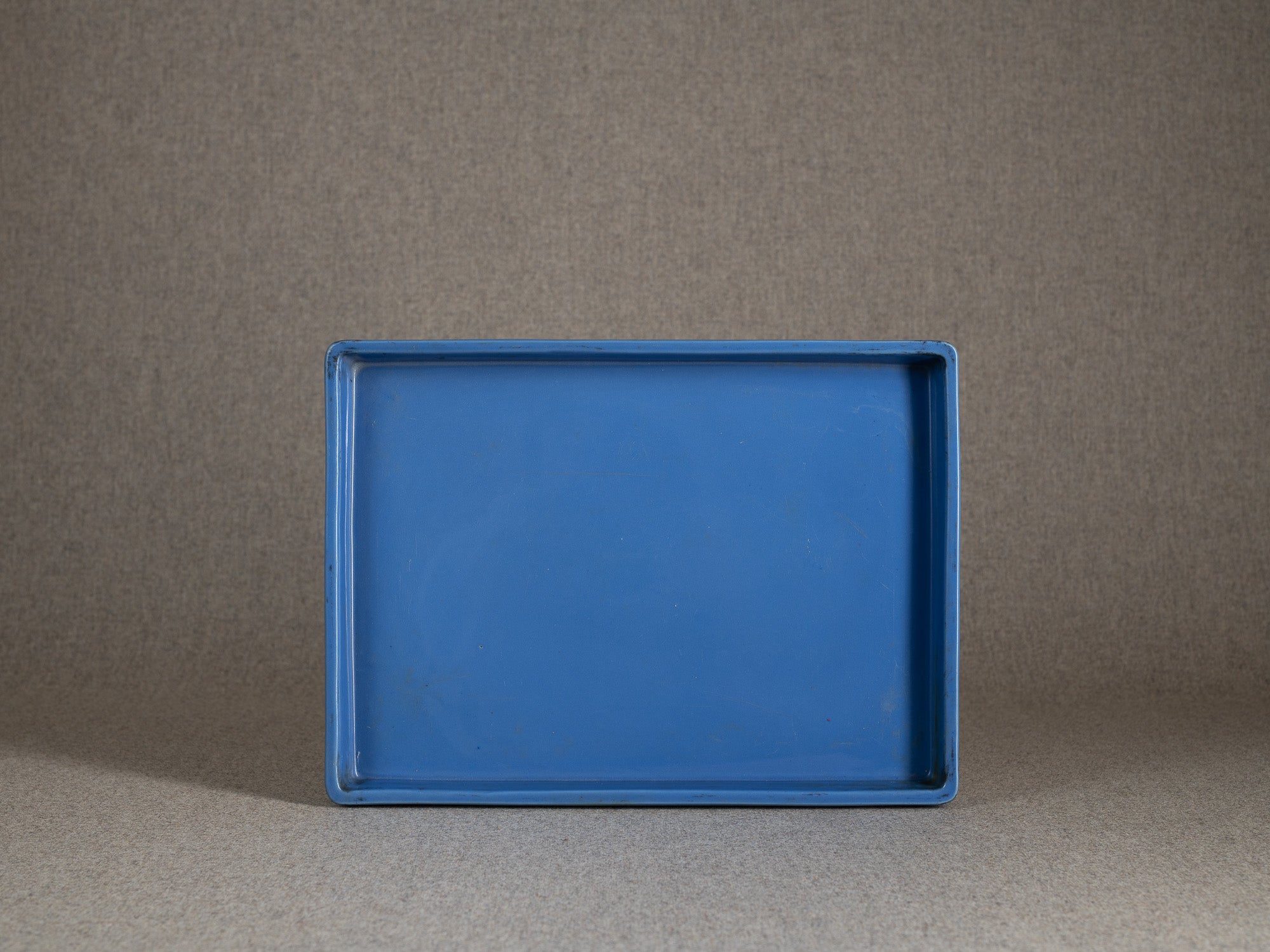 Plateau / coupe en grès pour l'ikebana, Japon (vers 1960-65)..Stoneware vase / stand for ikebana flower arrangements, Japan (circa 1960-5)