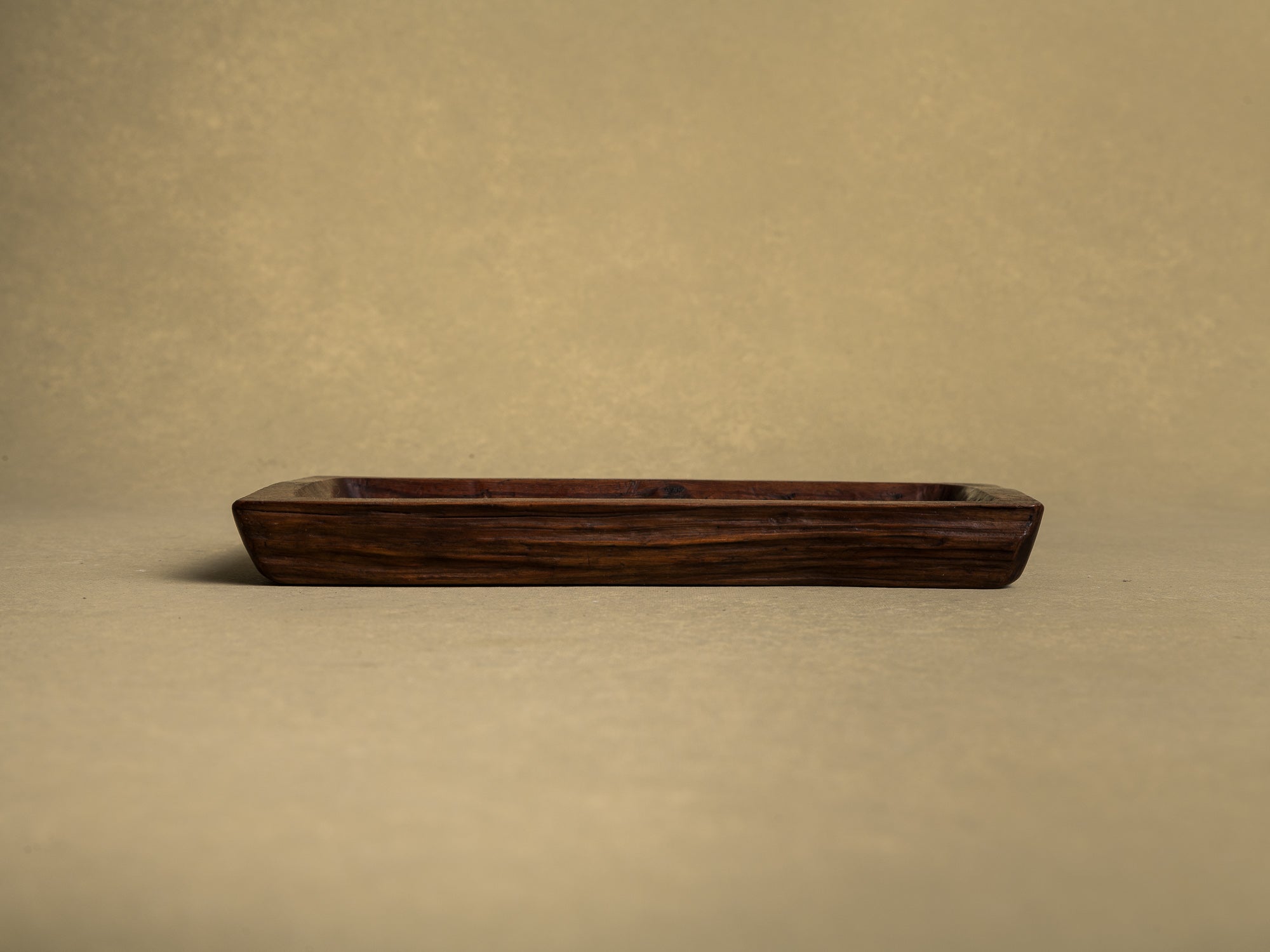 Coupe monoxyle / plateau à thé pour la cérémonie du thé Gyokuro, Japon (vers 1900)..Bowl / Mingei tea tray for senchabon Gyokuro tea ceremony, Japan (circa 1900)